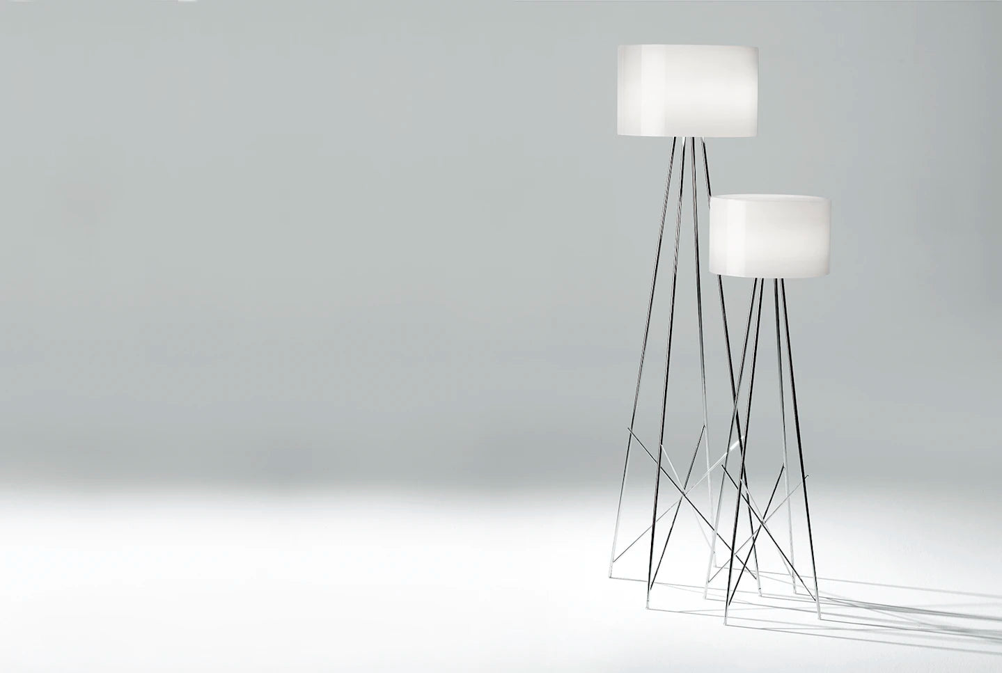 RAY Floor Lamp Glass with Metal Base