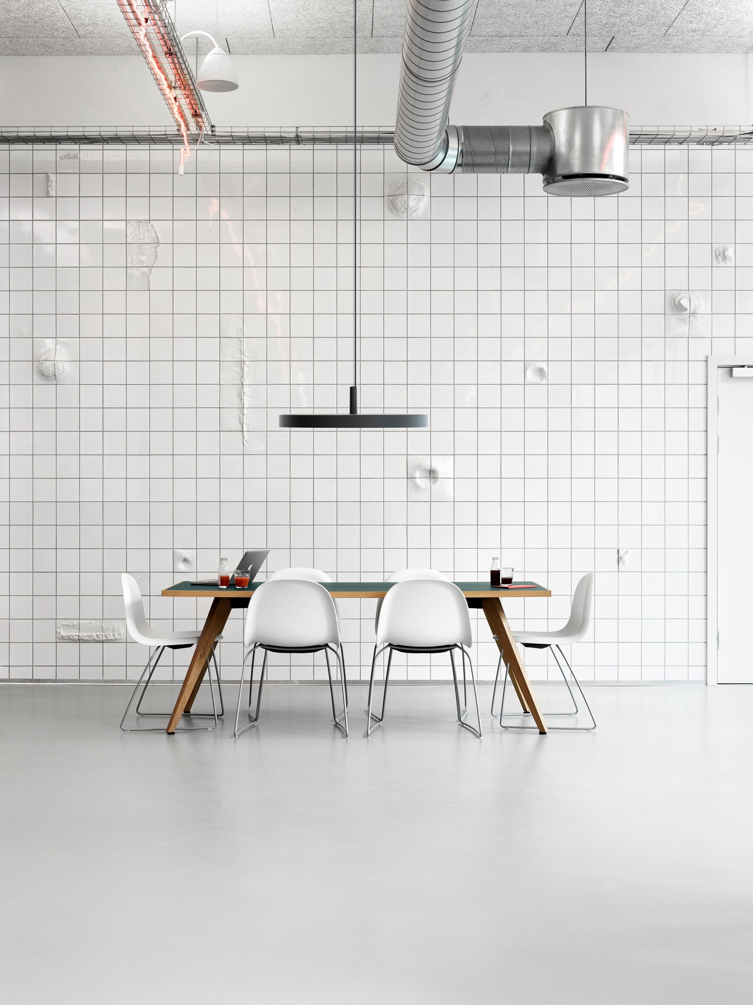 LP SLIM black pendant lamp