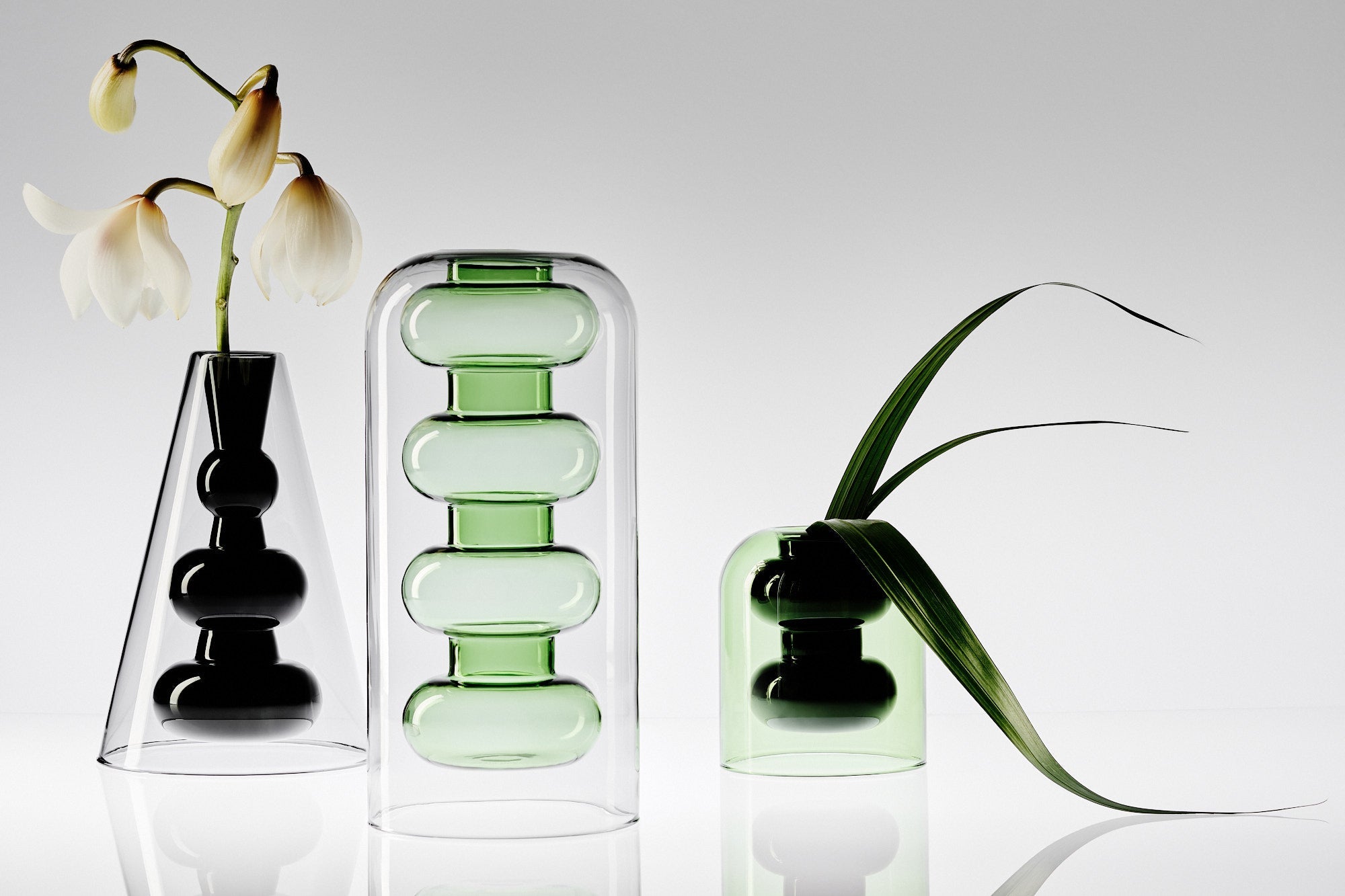 Vase bump conone black glass
