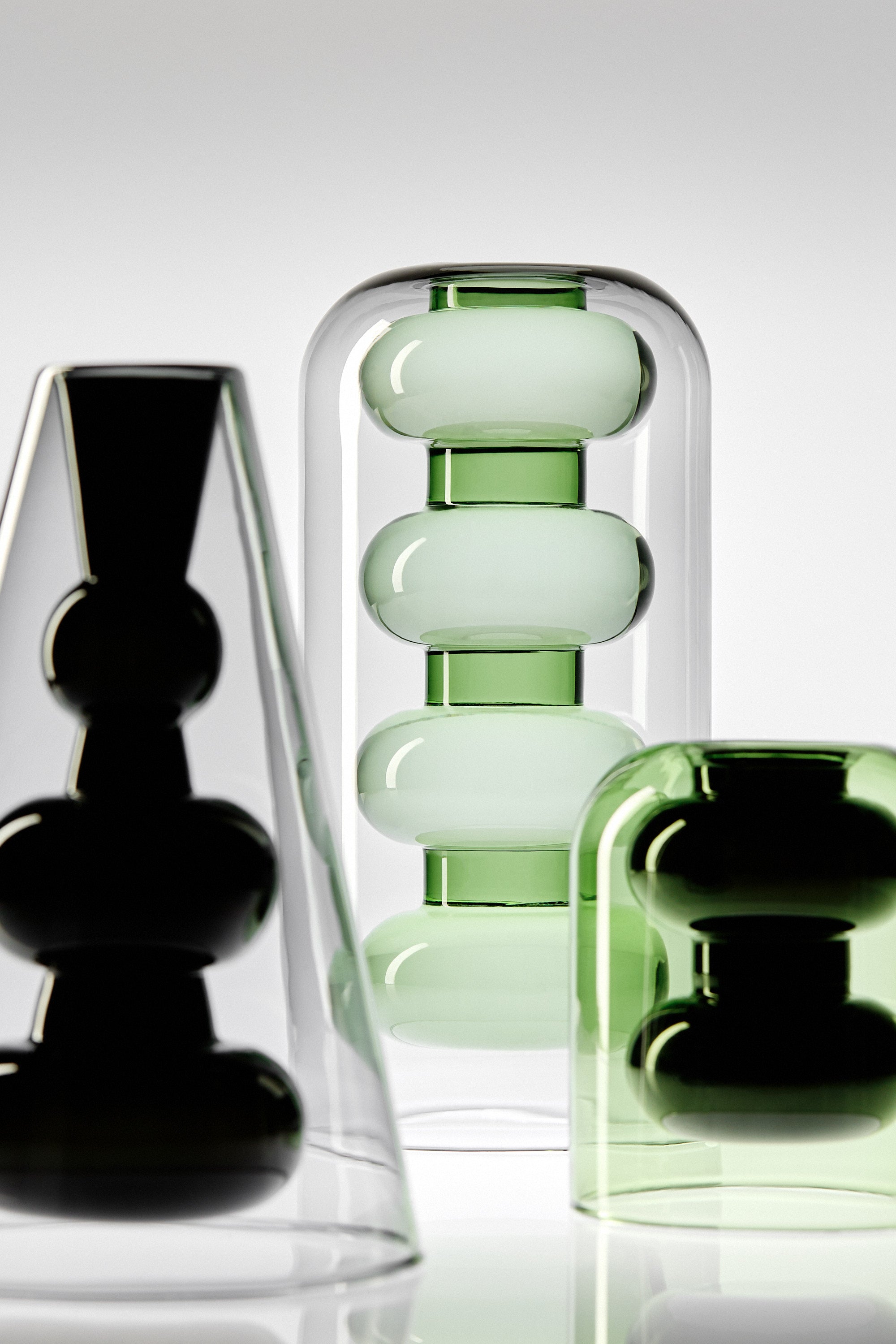 Vase bump conone black glass