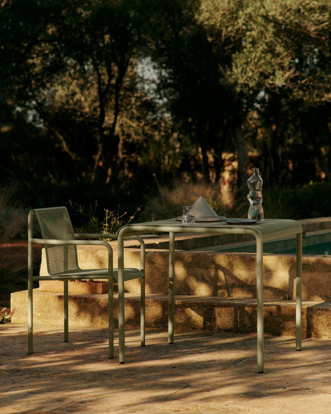DAPPLE bench matcha