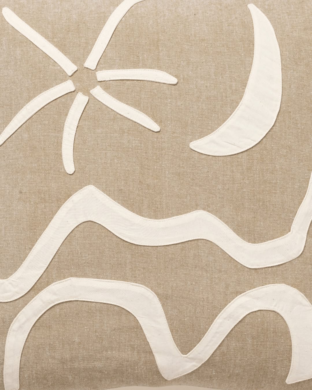 KOVE APPLIQUÉ decorative pillow beige