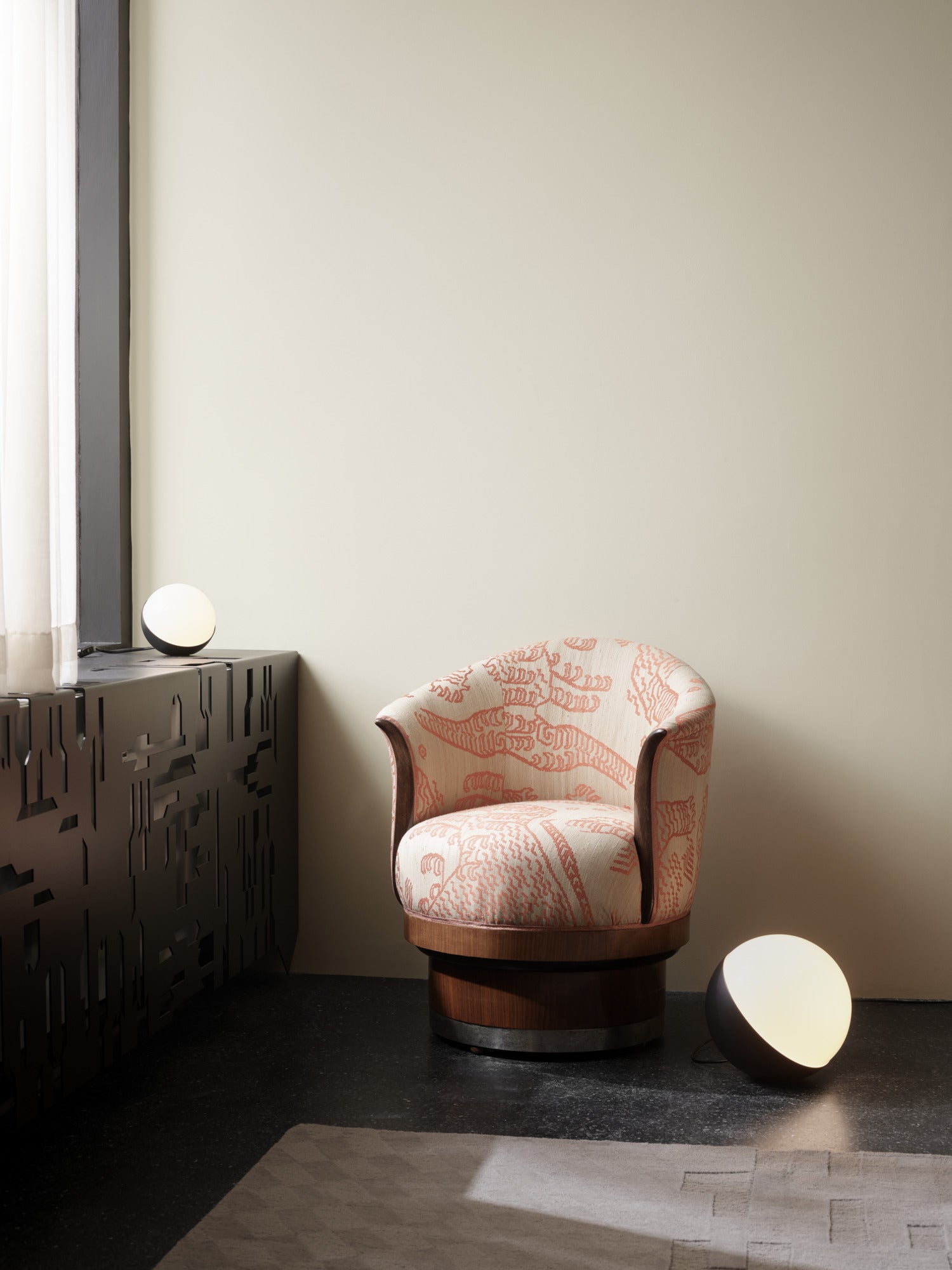 VL STUDIO lamp white with black base