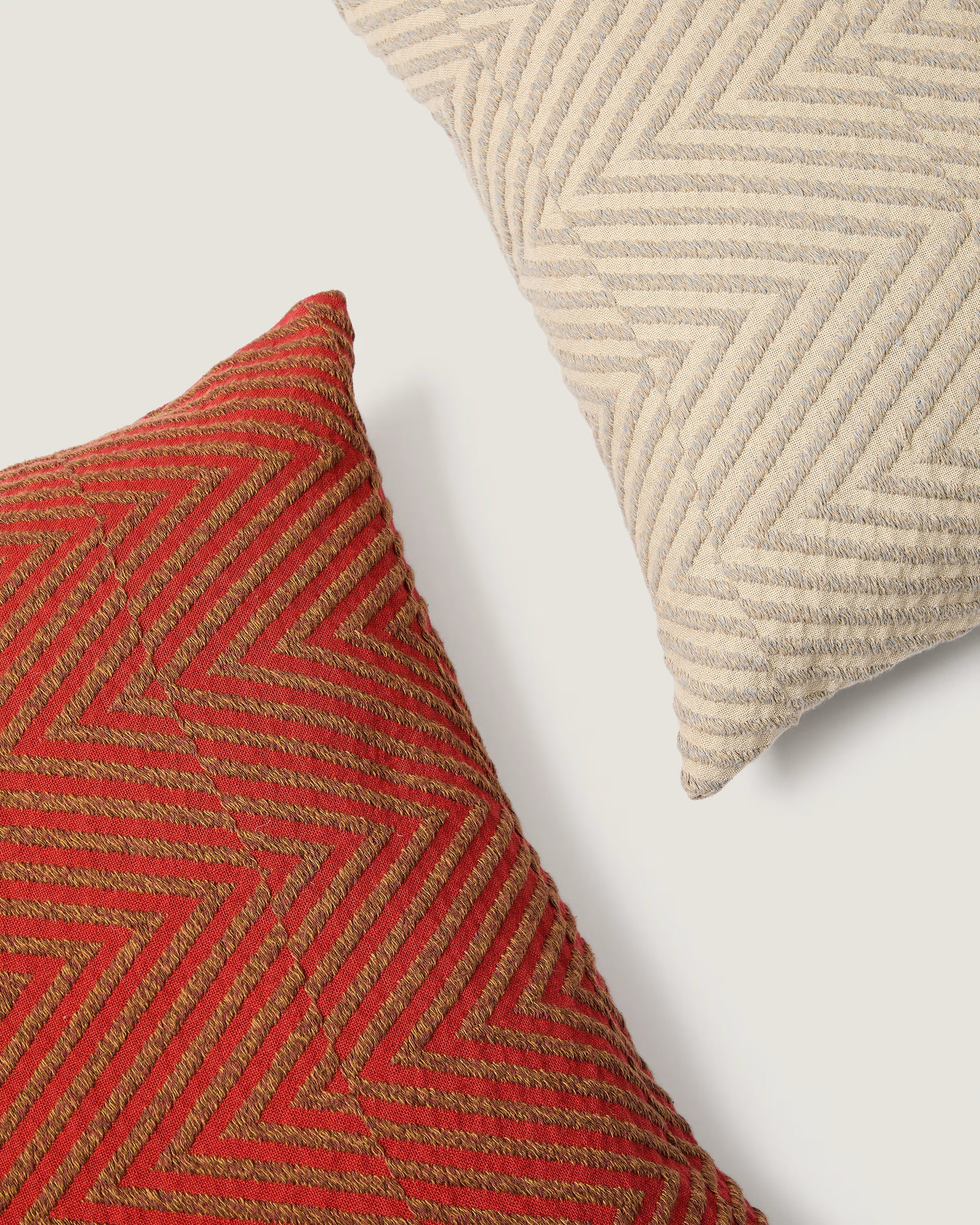 LUNVER ecru pillowcase