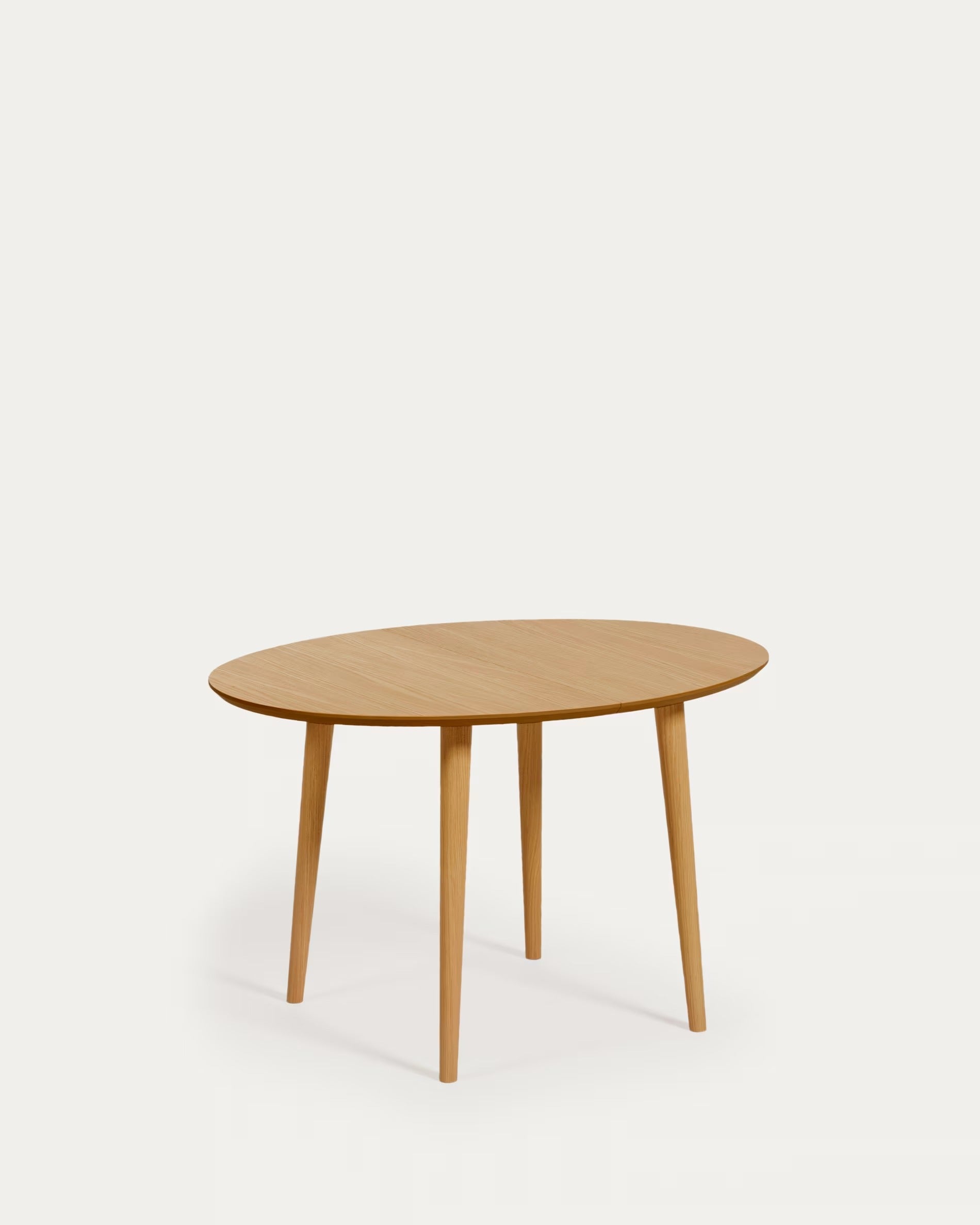 OQUI round extendable table oak veneer