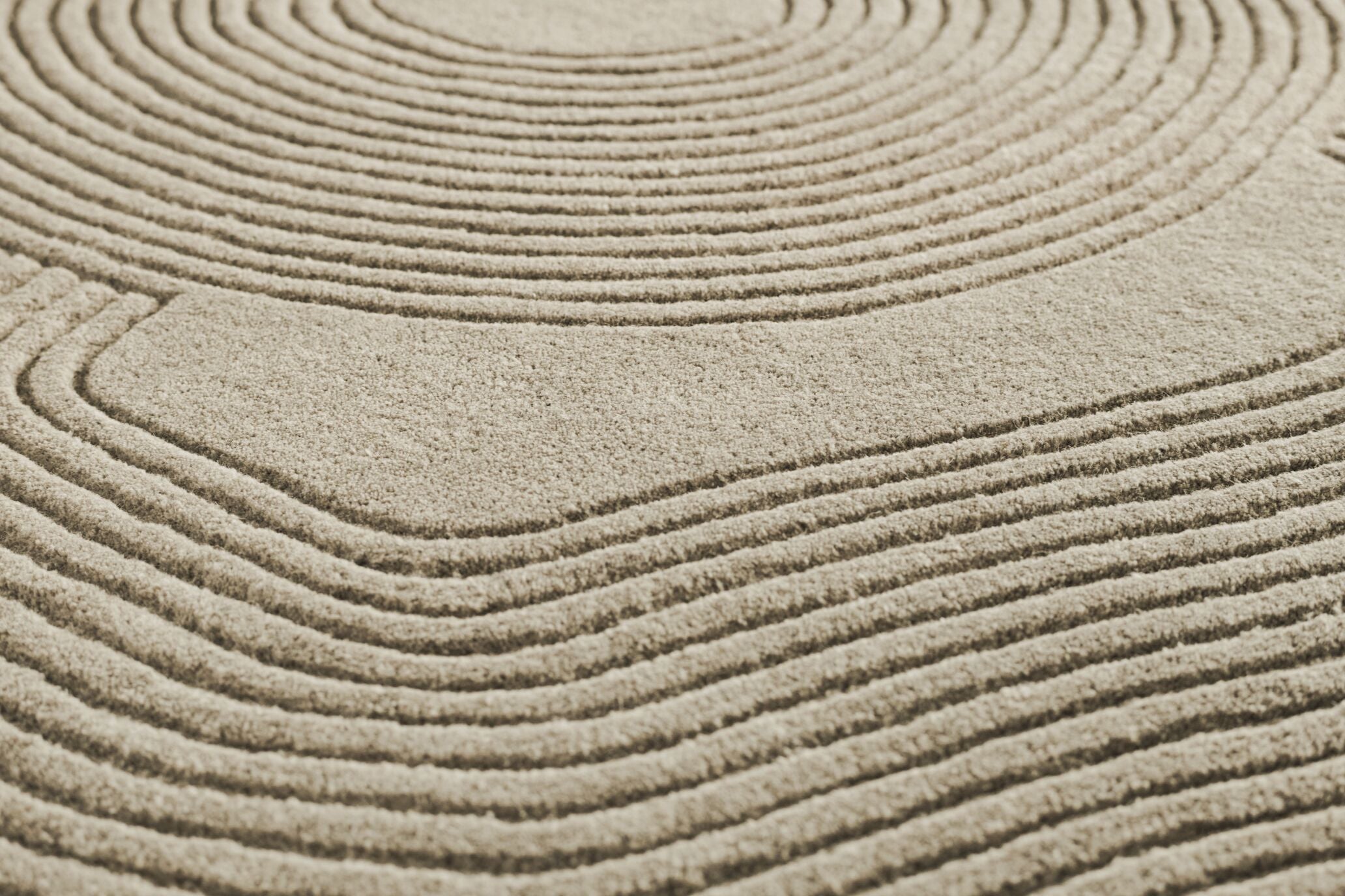 Zen Shaped Cream Carpet cream
