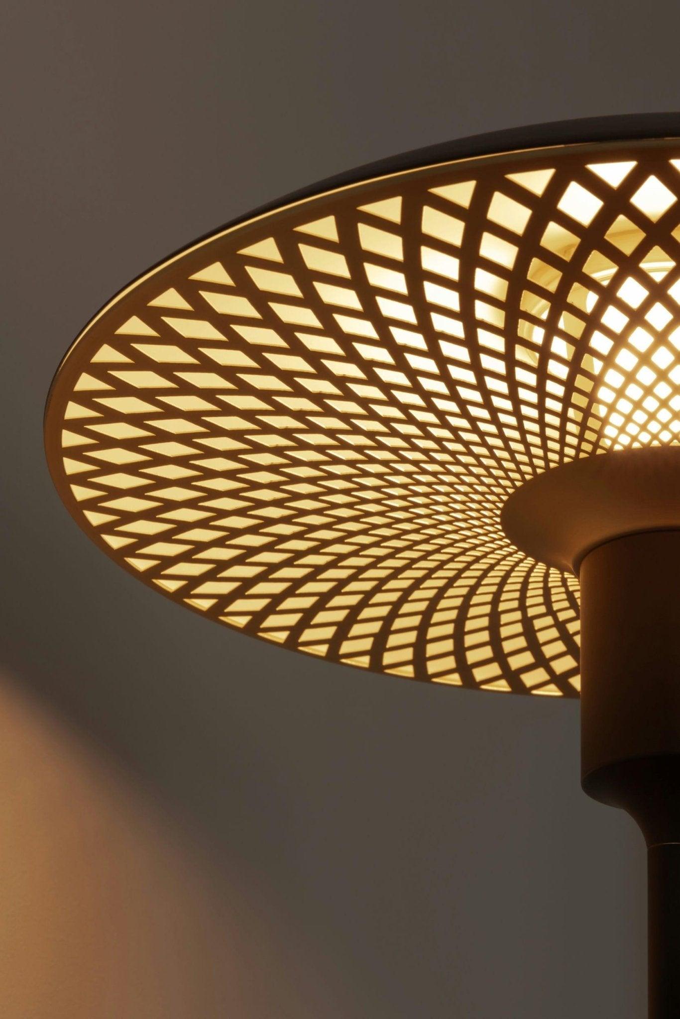 Abażur MANTA RAY czarny ze złotym UMAGE Eye on Design