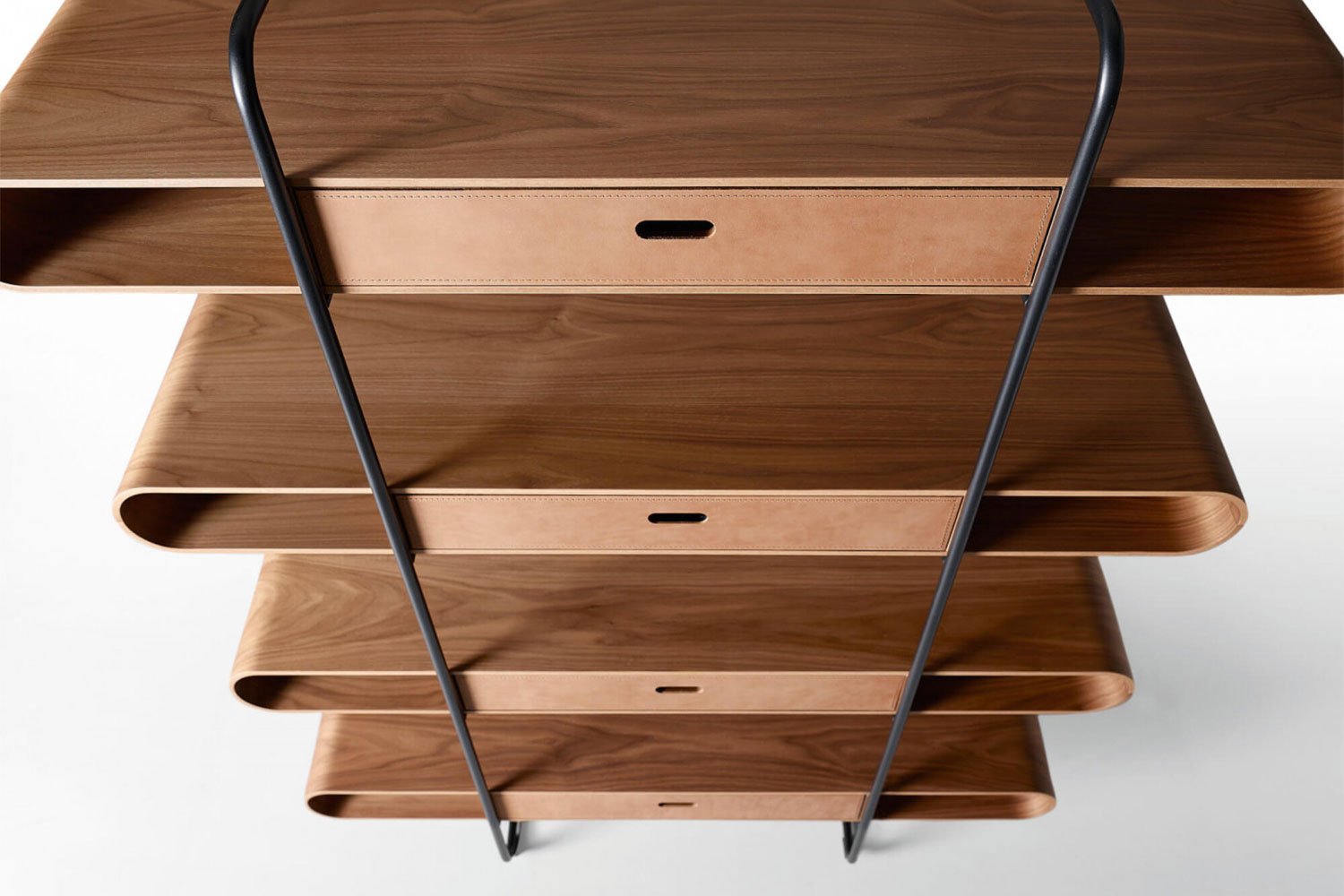 Personalisierter APELLE-Regal