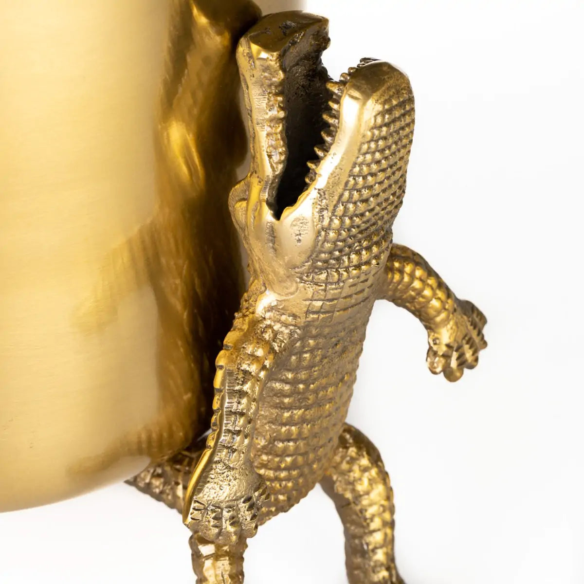 UMGEBEN VON KROKODILEN Vase Gold
