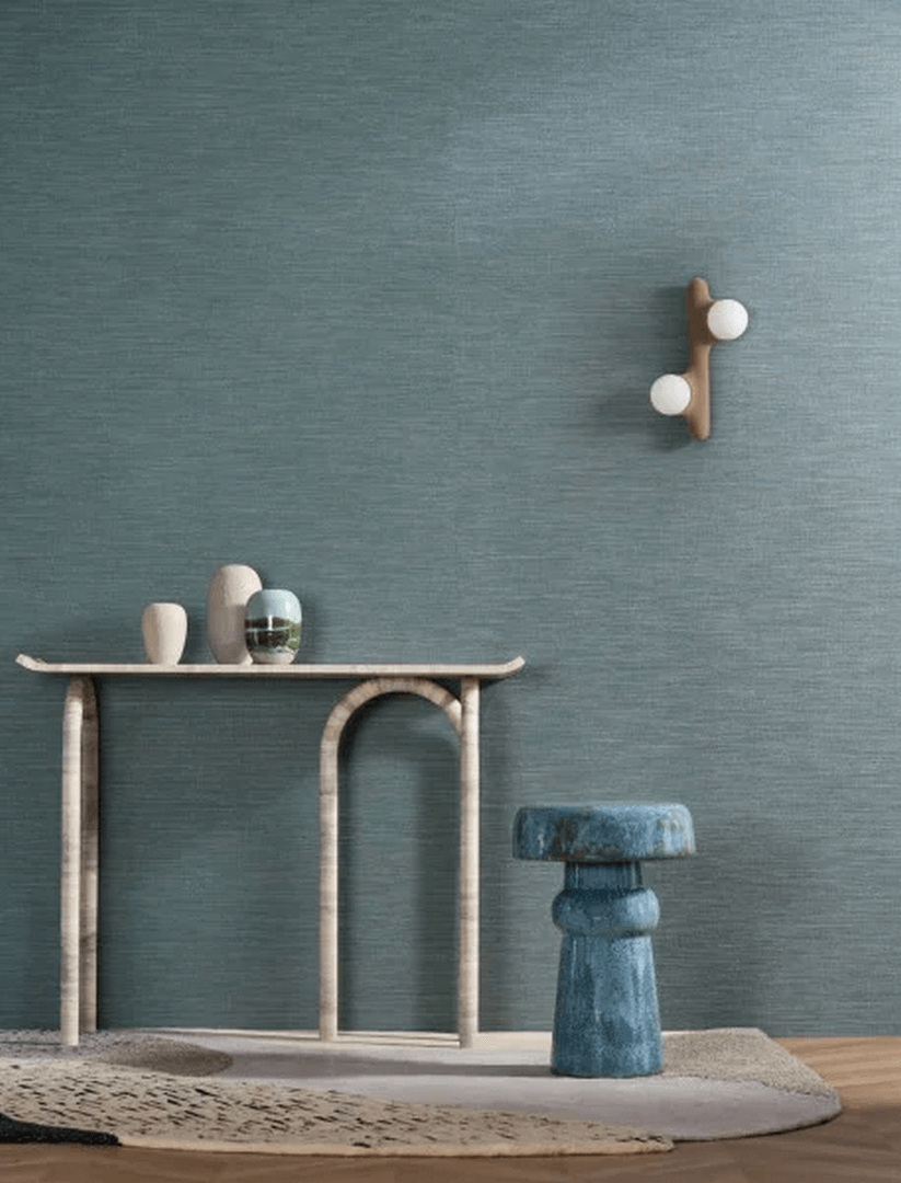 Textile wallpaper with a structural canvas imitation VENIZIA - CAMEL caramel brown