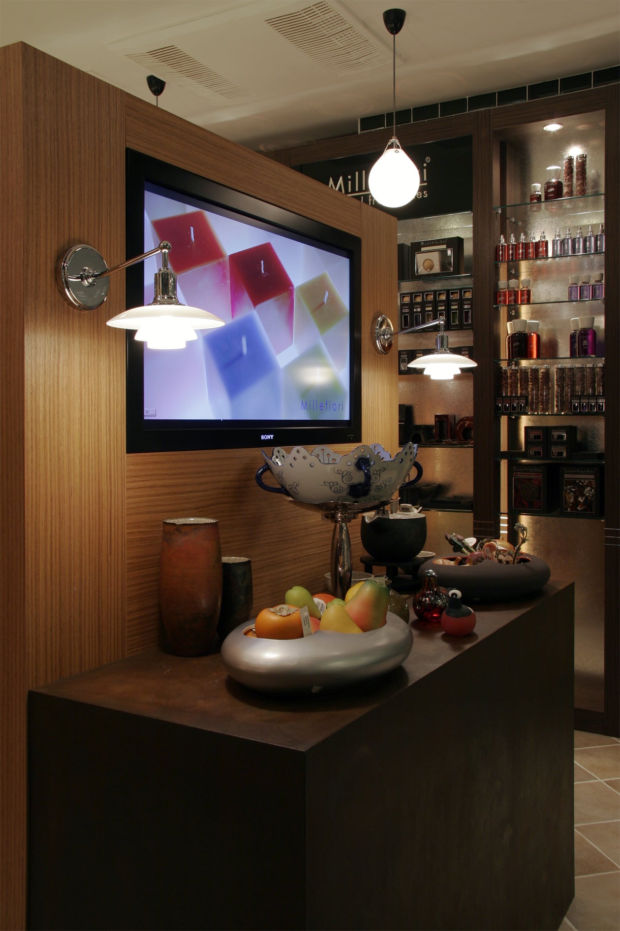 Wandleuchte PH 2/1 weiß mit verchromtem Sockel