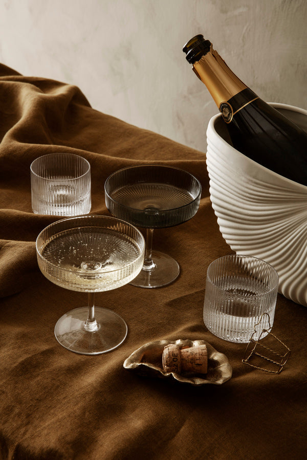 Vase -Schale Schweiß gebrochen weiß