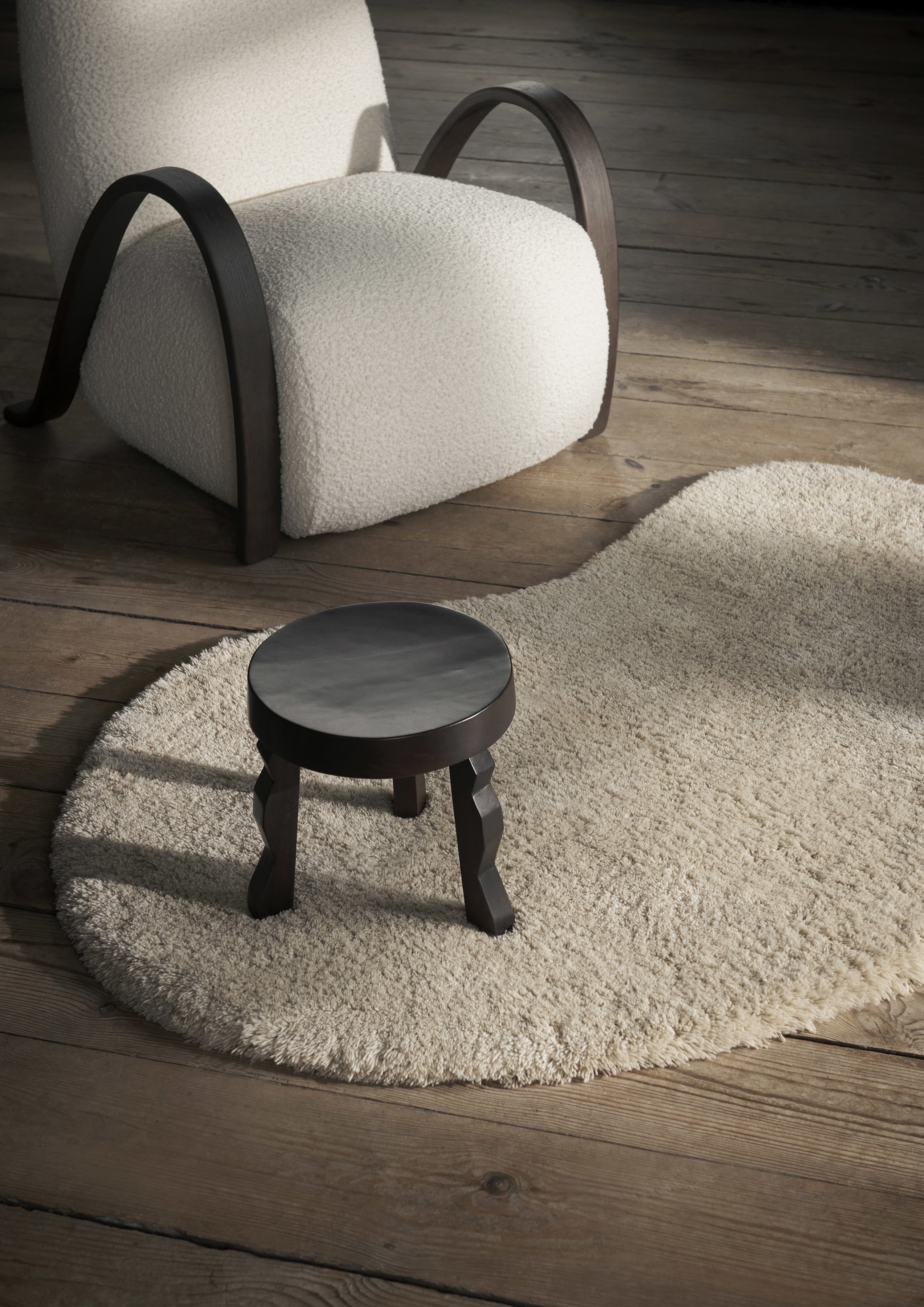 FORMA rug broken white