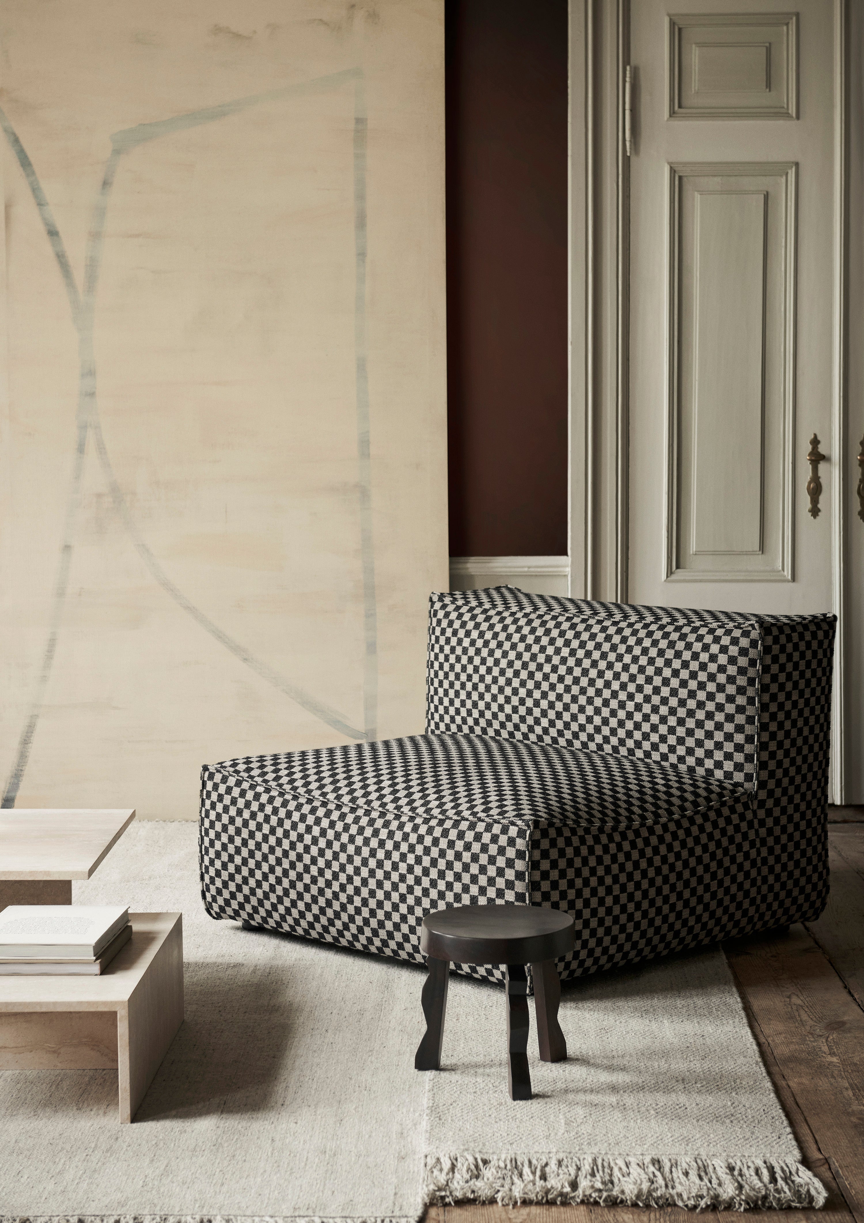 Faye stool mango wood