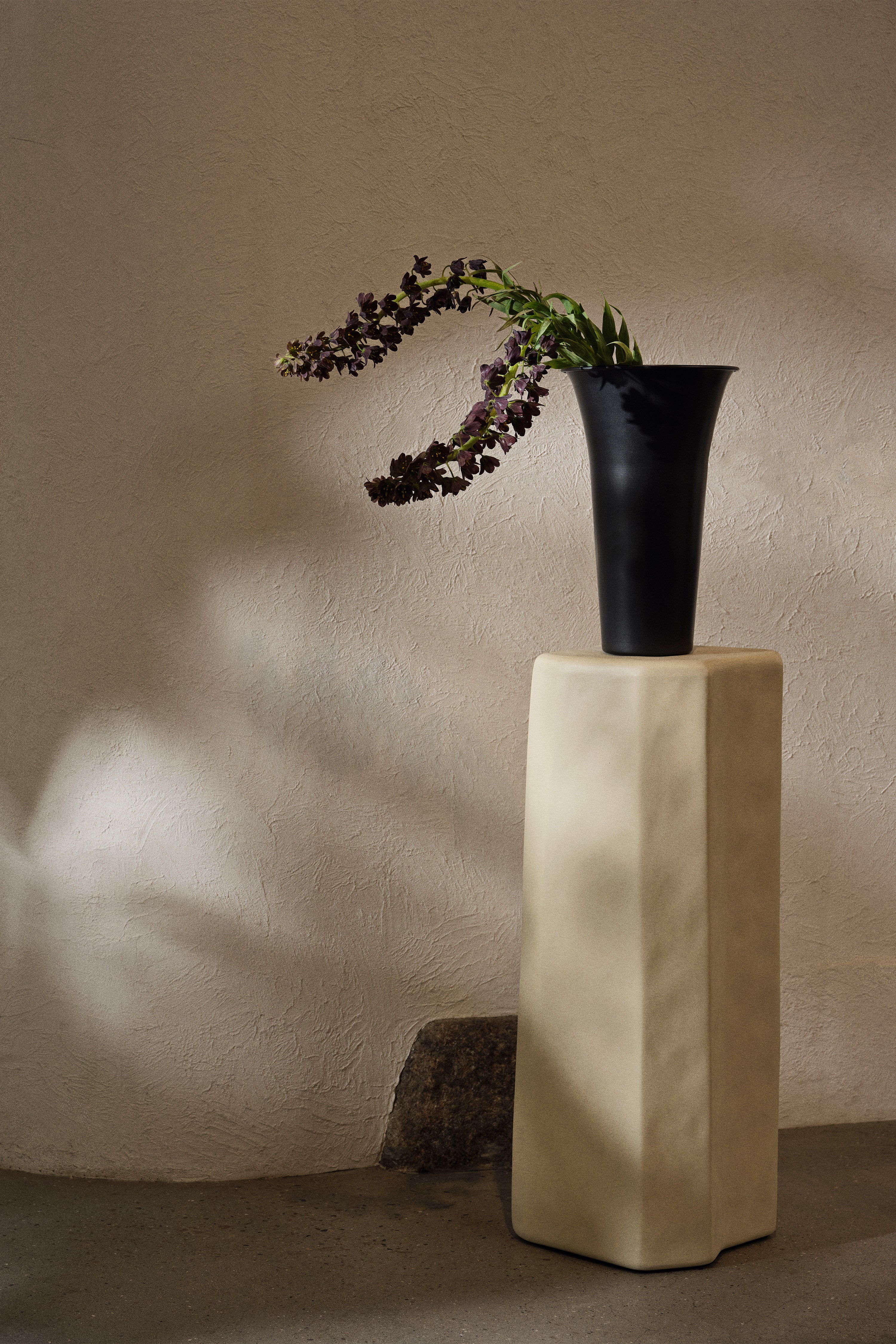 Staffa Side Table gebrochen weiß gebrochen