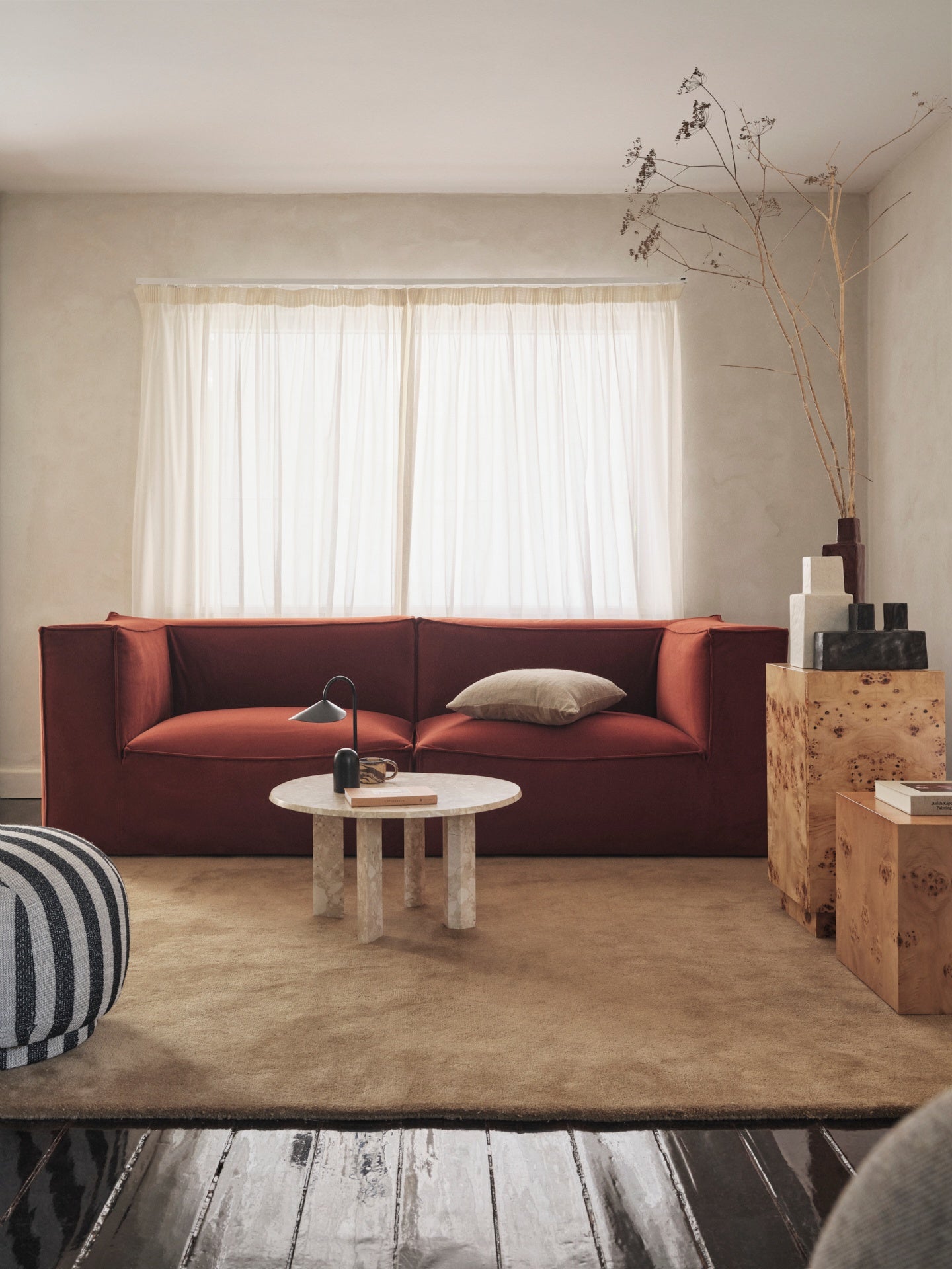 STILLE caramel rug