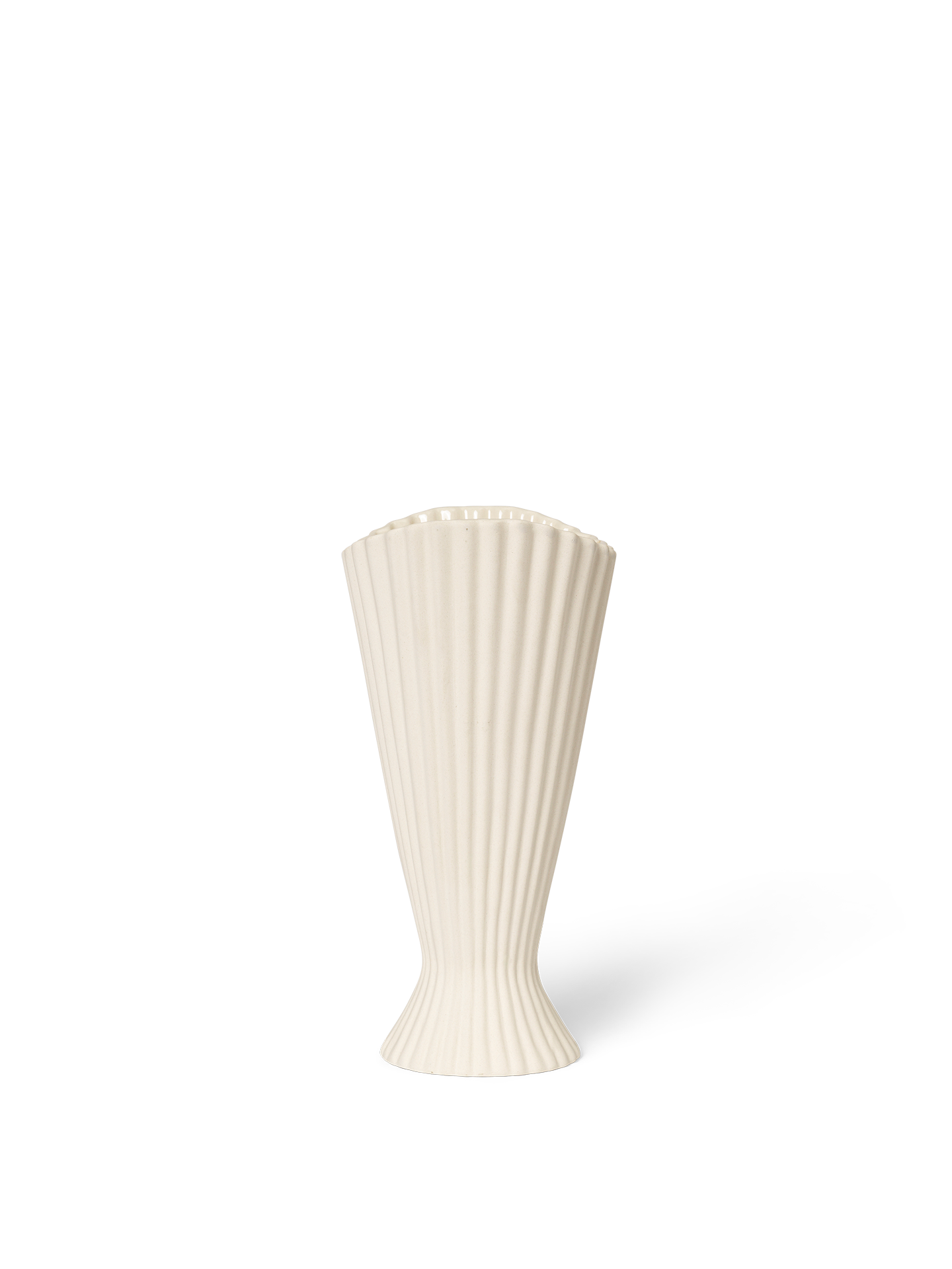 Fountain vase broken white