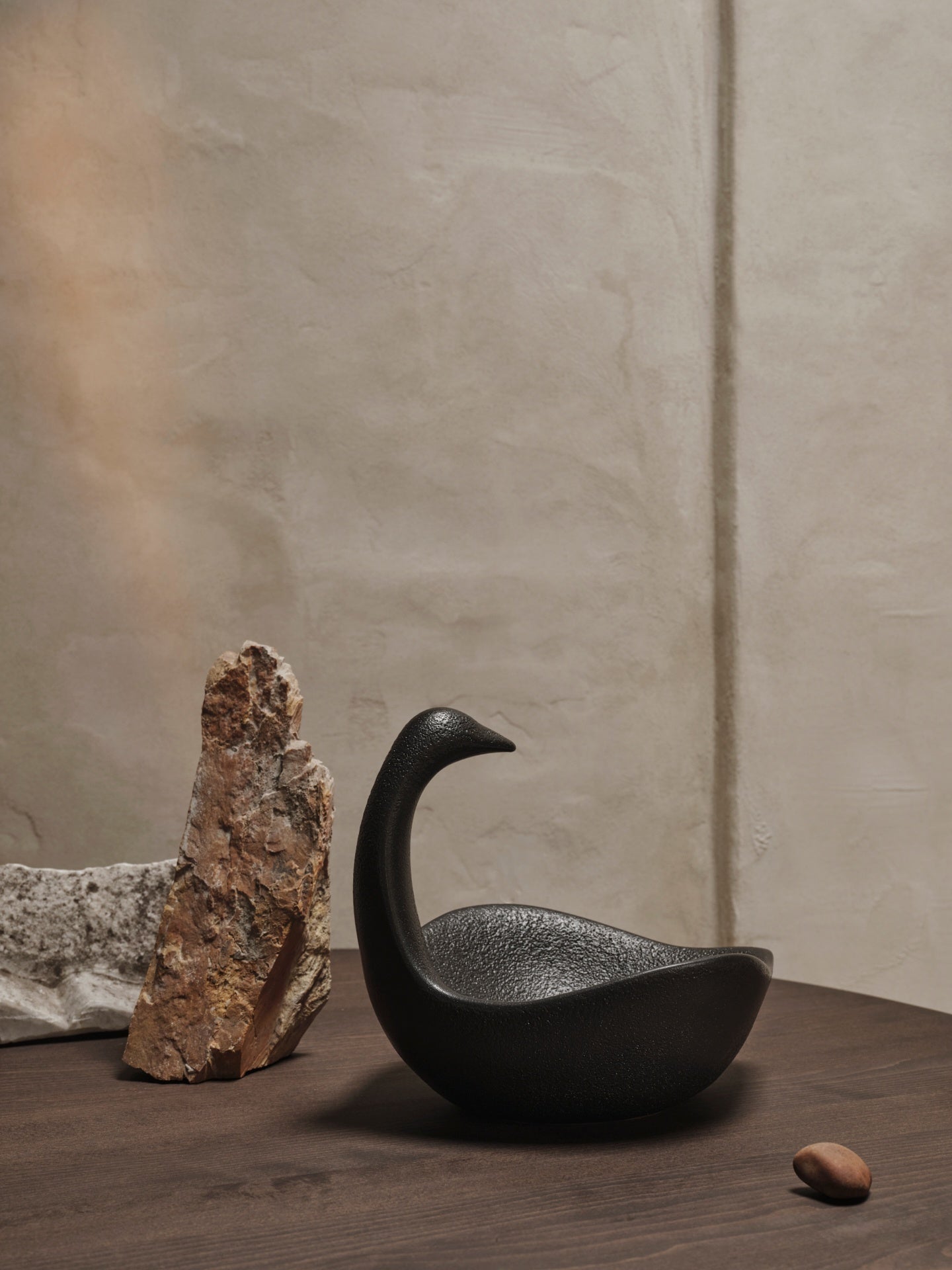 SWAN CENTREPIECE decorative bowl black