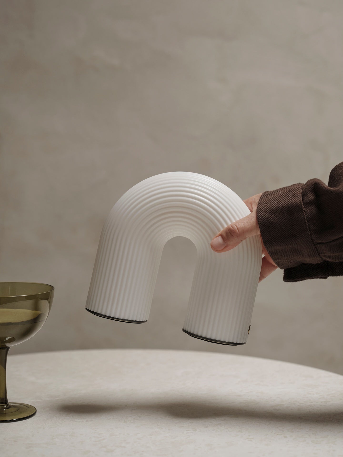 VUELTA white wireless lamp