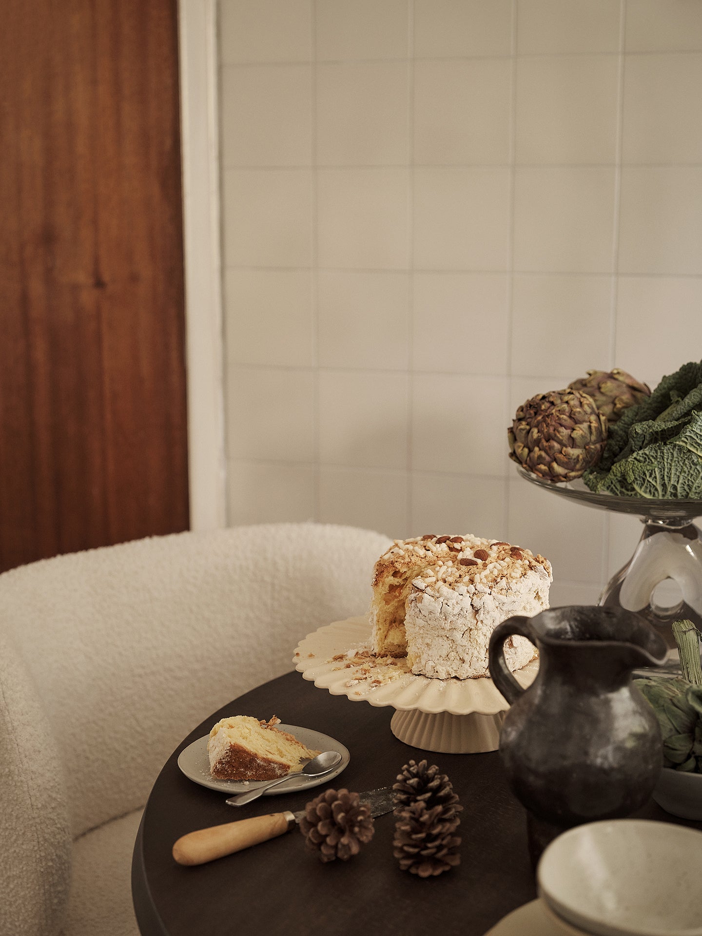 Patera Fountain broken white