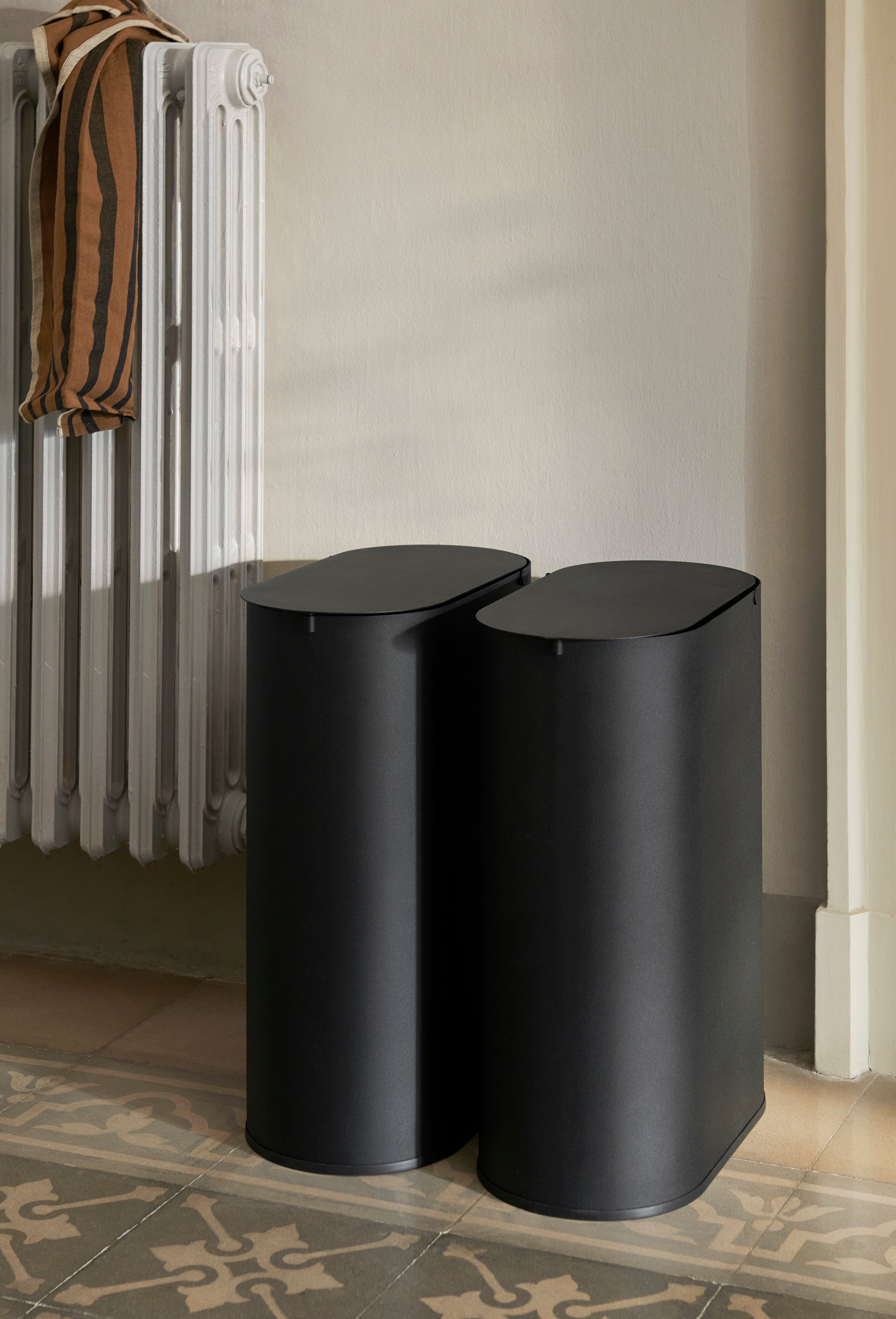 ENKEL BIN black waste container