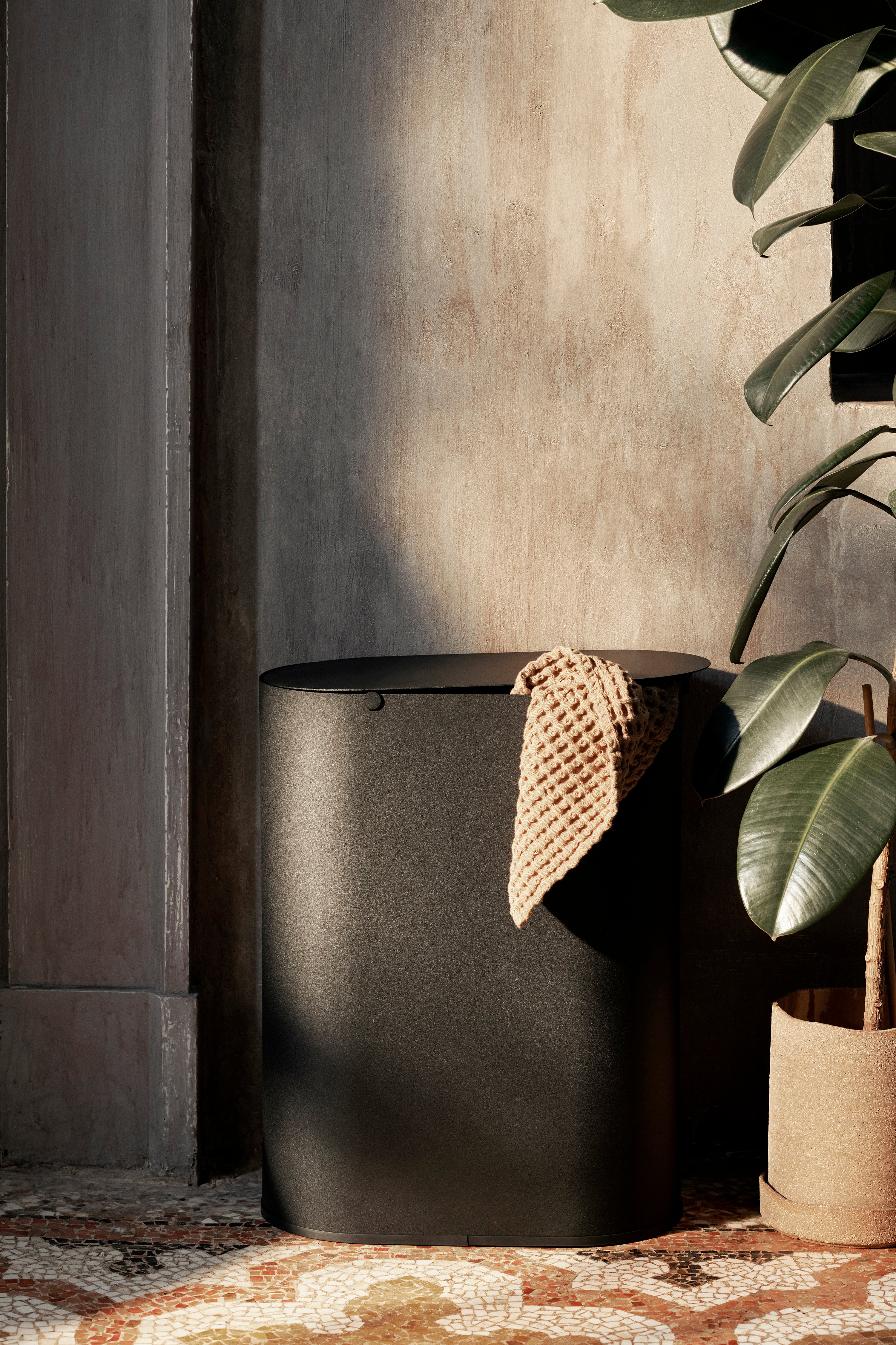 ENKEL BIN black waste container