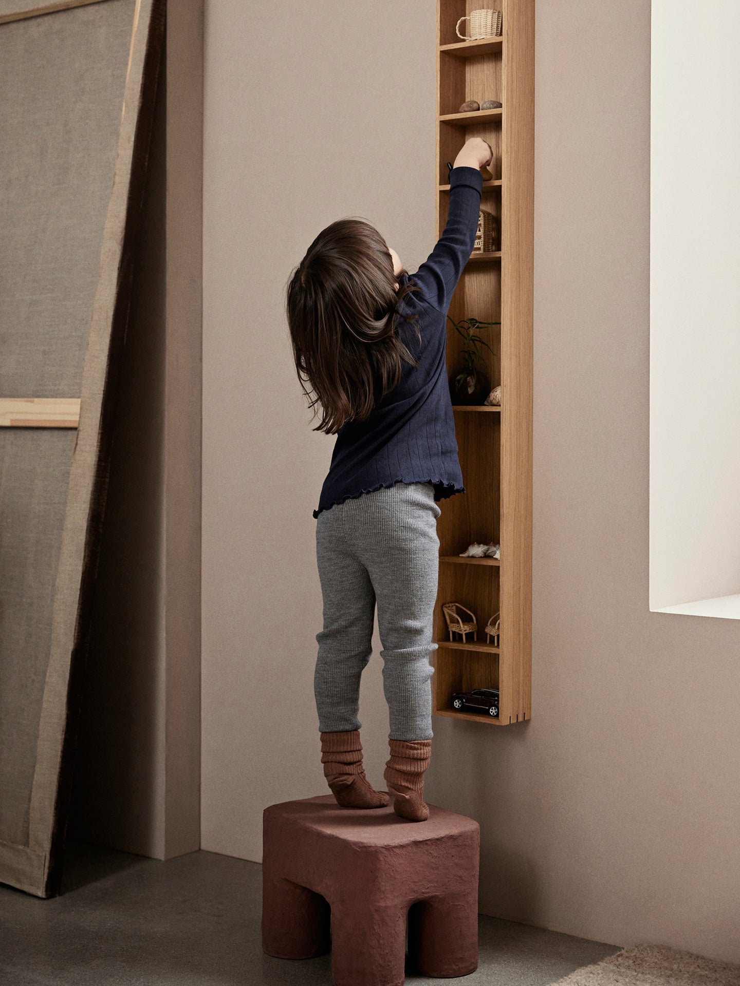 PODO stool in reddish-brown