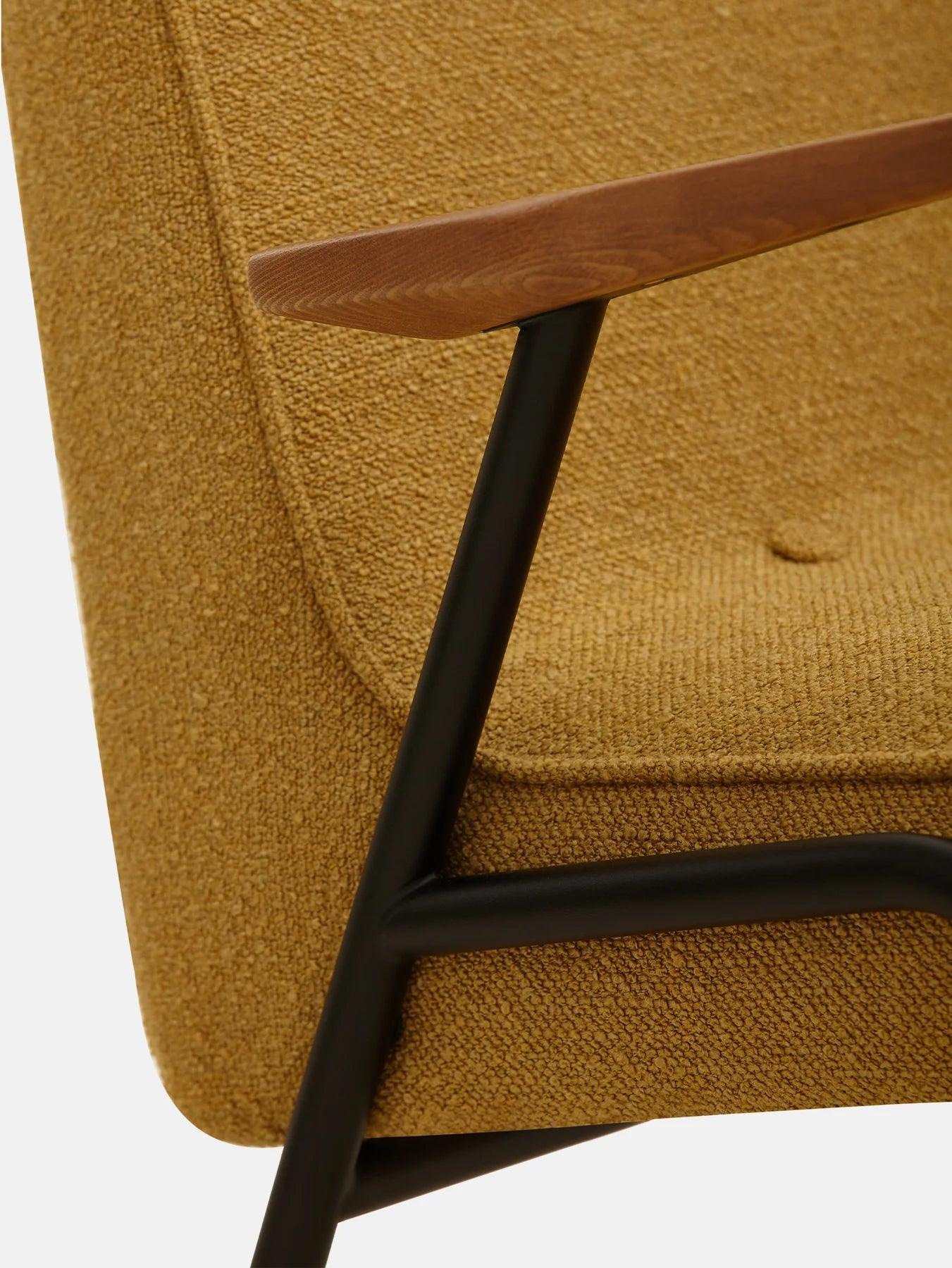 Fotel 366 METAL żółty w tkaninie Boucle Mustard 366 concept Eye on Design