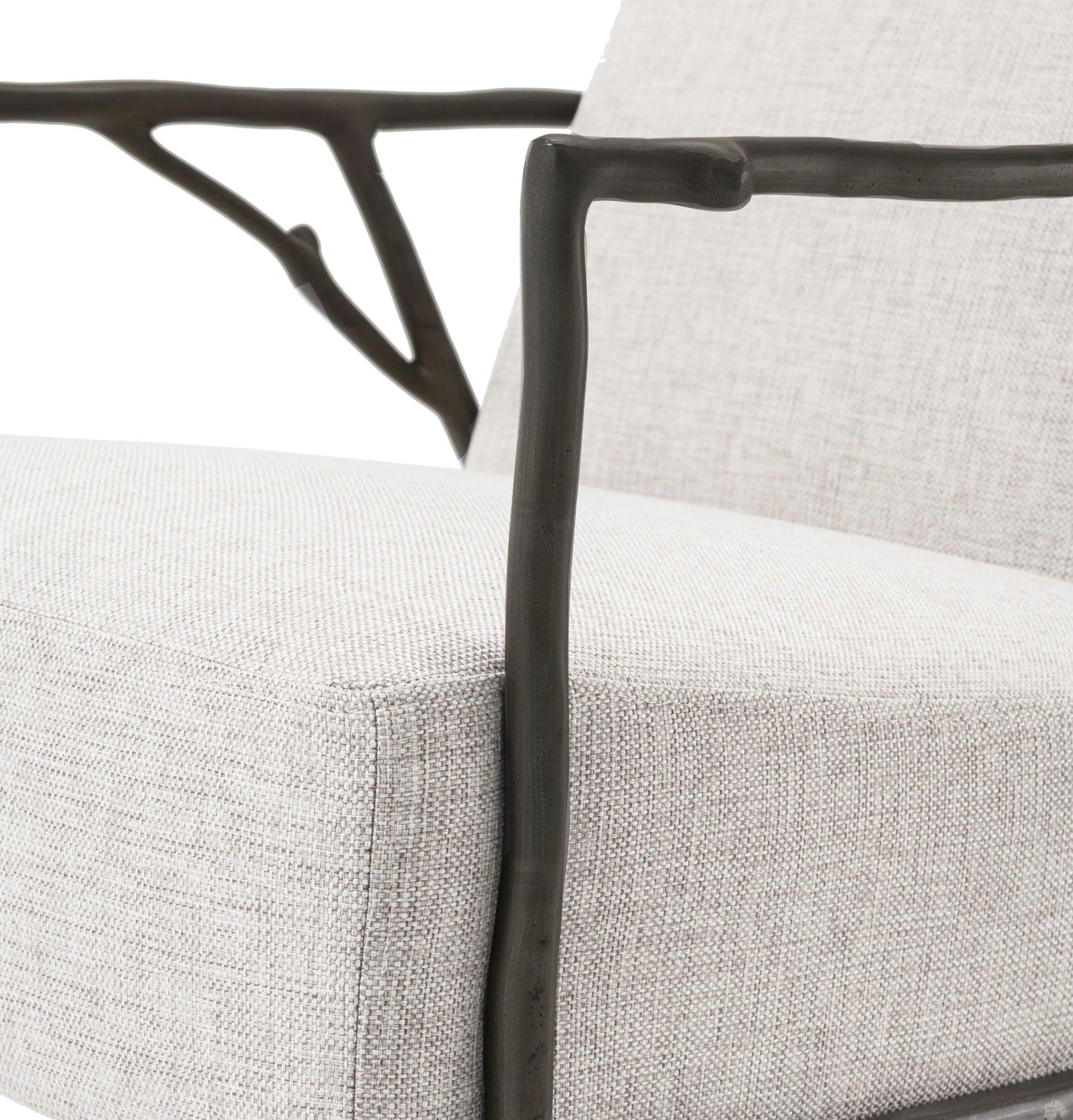 Fotel ANTICO biały z brązową podstawą Eichholtz Eye on Design