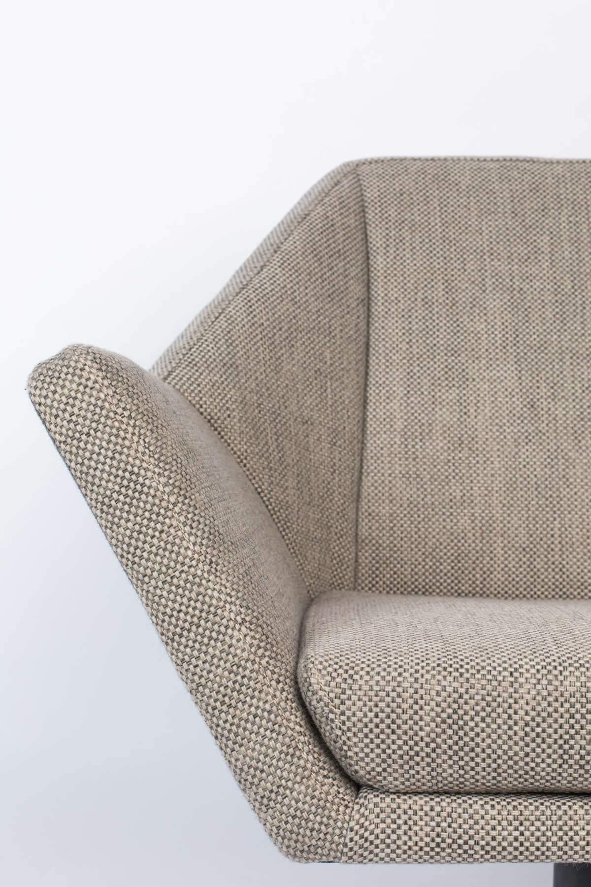 Fotel lounge UNCLE JESSE szary Zuiver Eye on Design