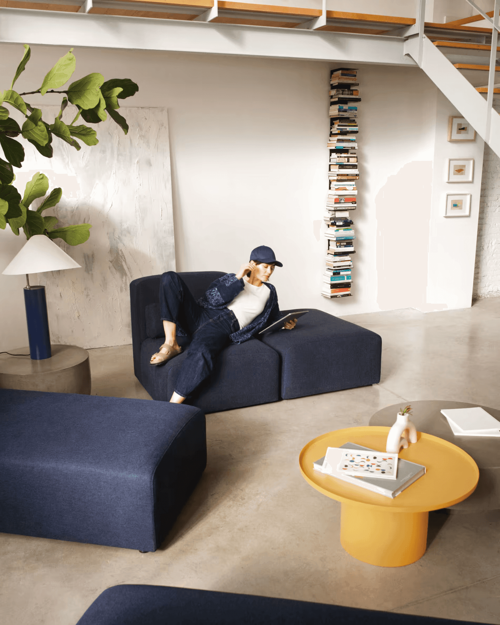 Fotel / moduł NEOM niebieski La Forma Eye on Design
