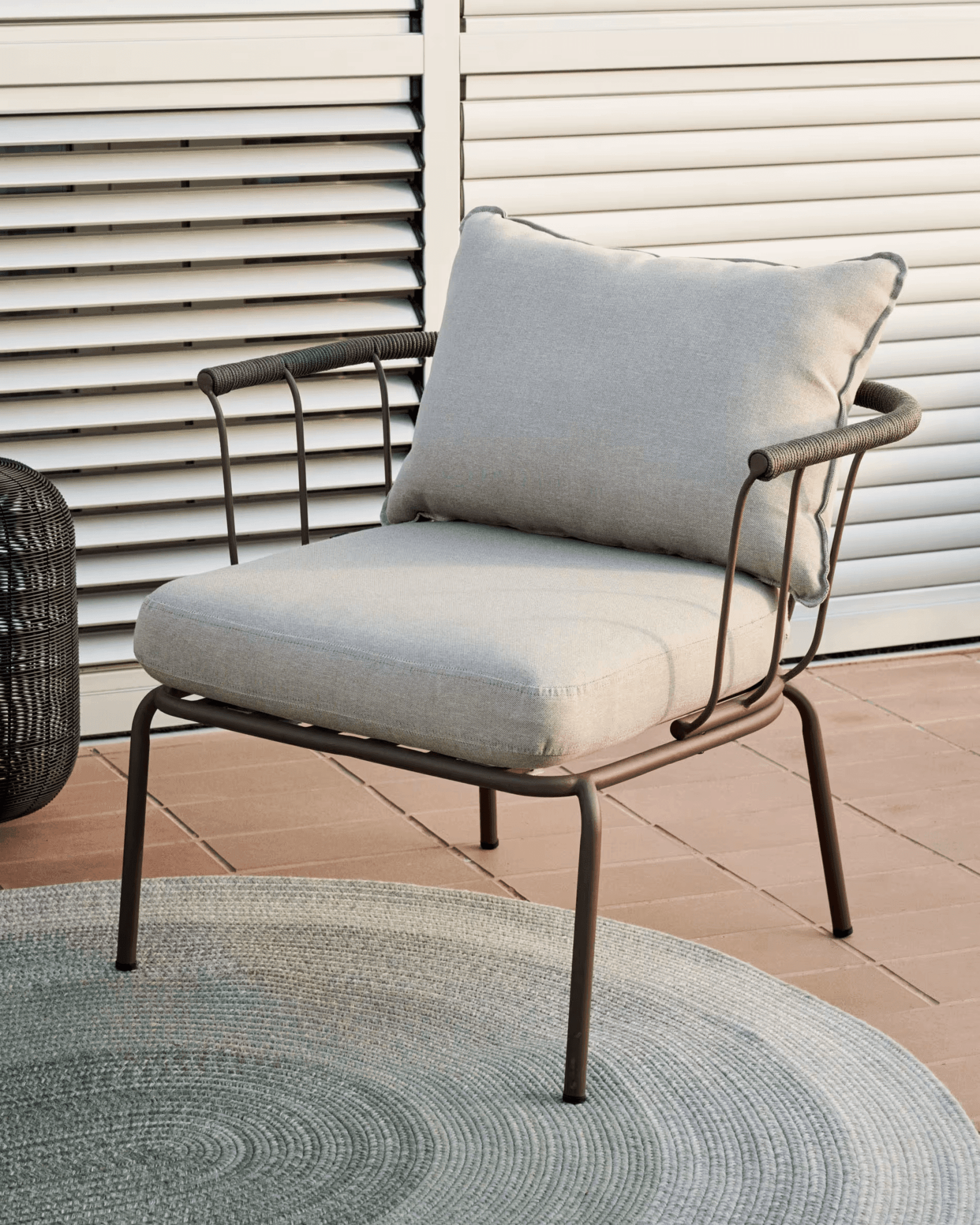 Fotel ogrodowy SALGUER zielony La Forma Eye on Design