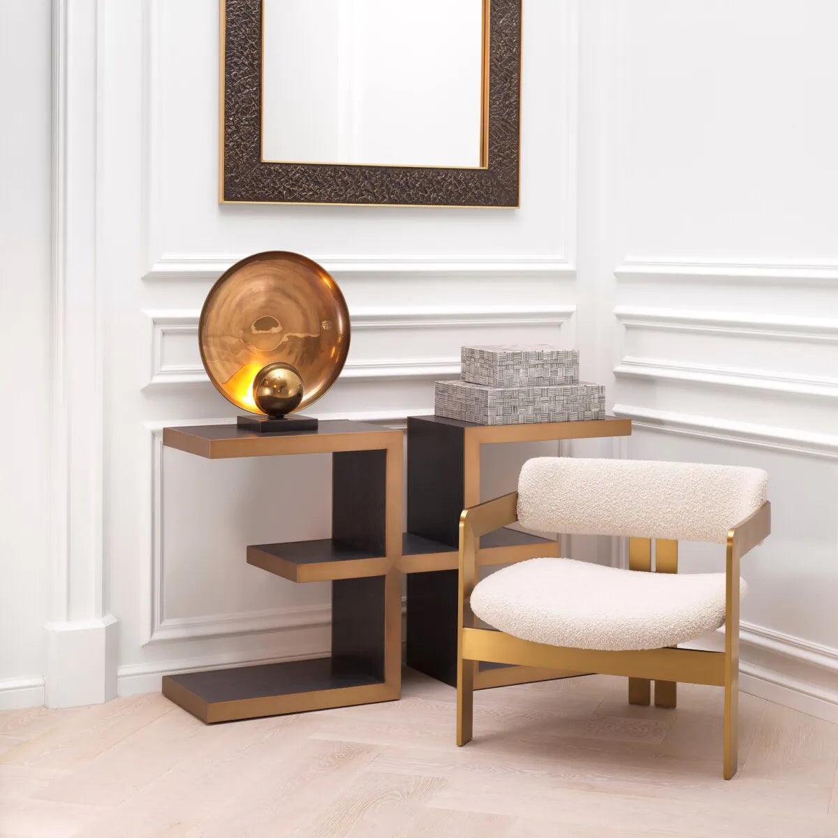 Fotel w tkaninie boucle DONATO kremowy z mosiężną podstawą Eichholtz Eye on Design