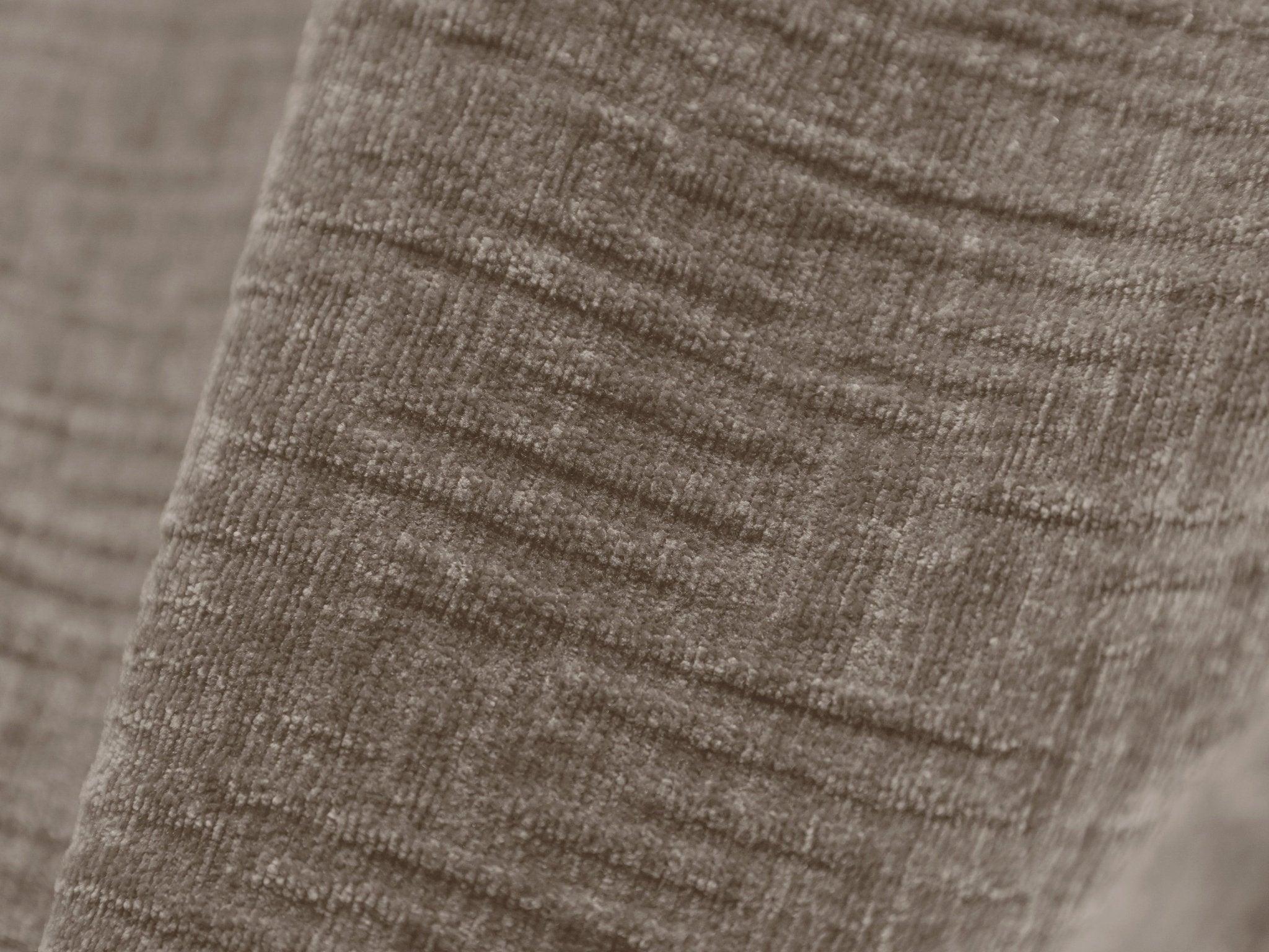 Fotel w tkaninie szenilowej VANDA jasnoszary Mazzini Sofas Eye on Design