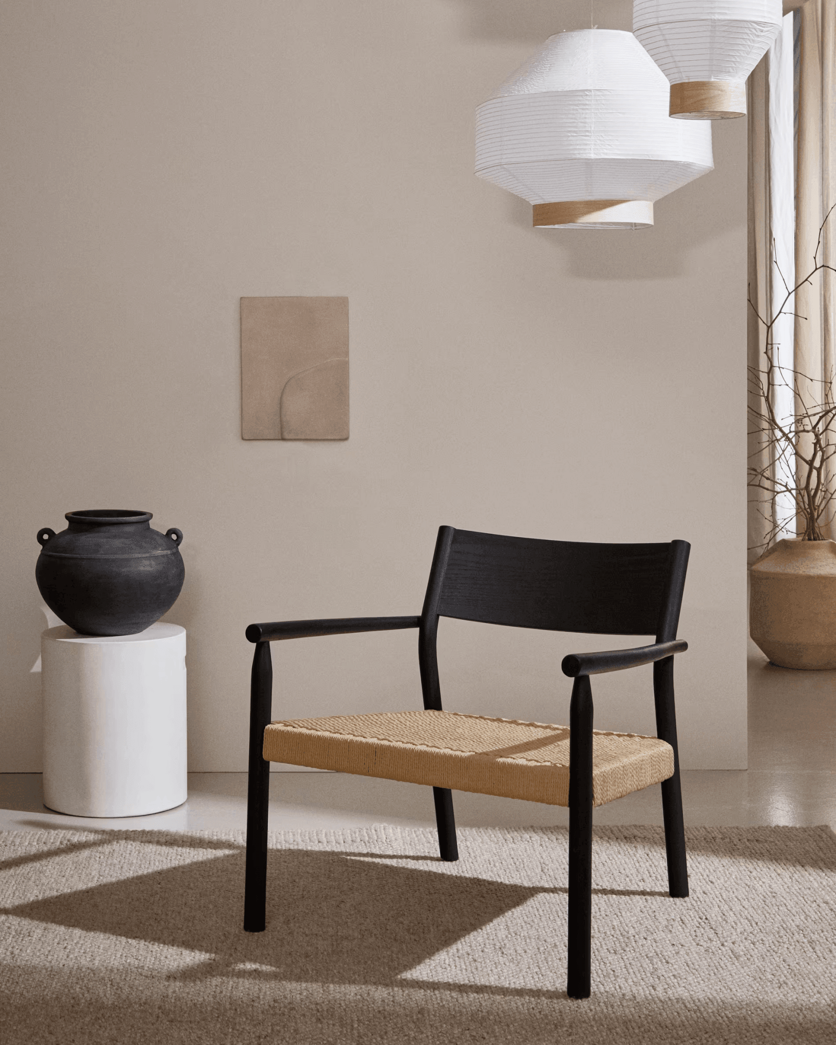 Fotel YALIA czarne drewno dębowe La Forma Eye on Design