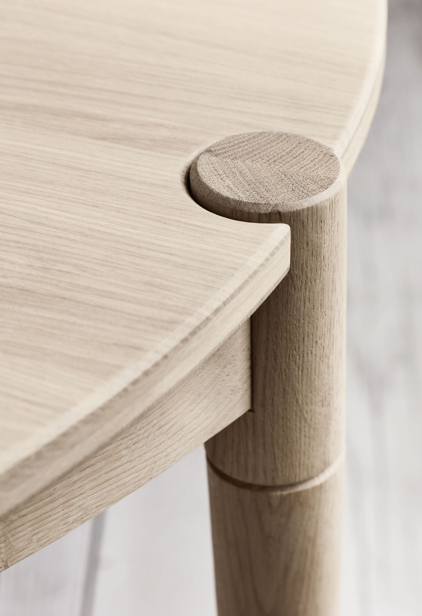 Round Fusion Fusion Table Oak wood