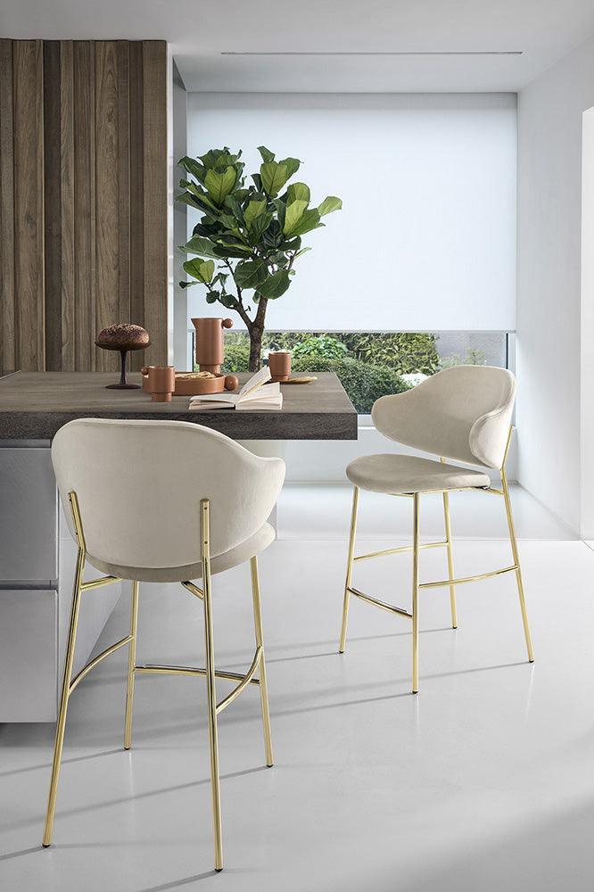 Hoker aksamitny HOLLY kremowy Calligaris Eye on Design