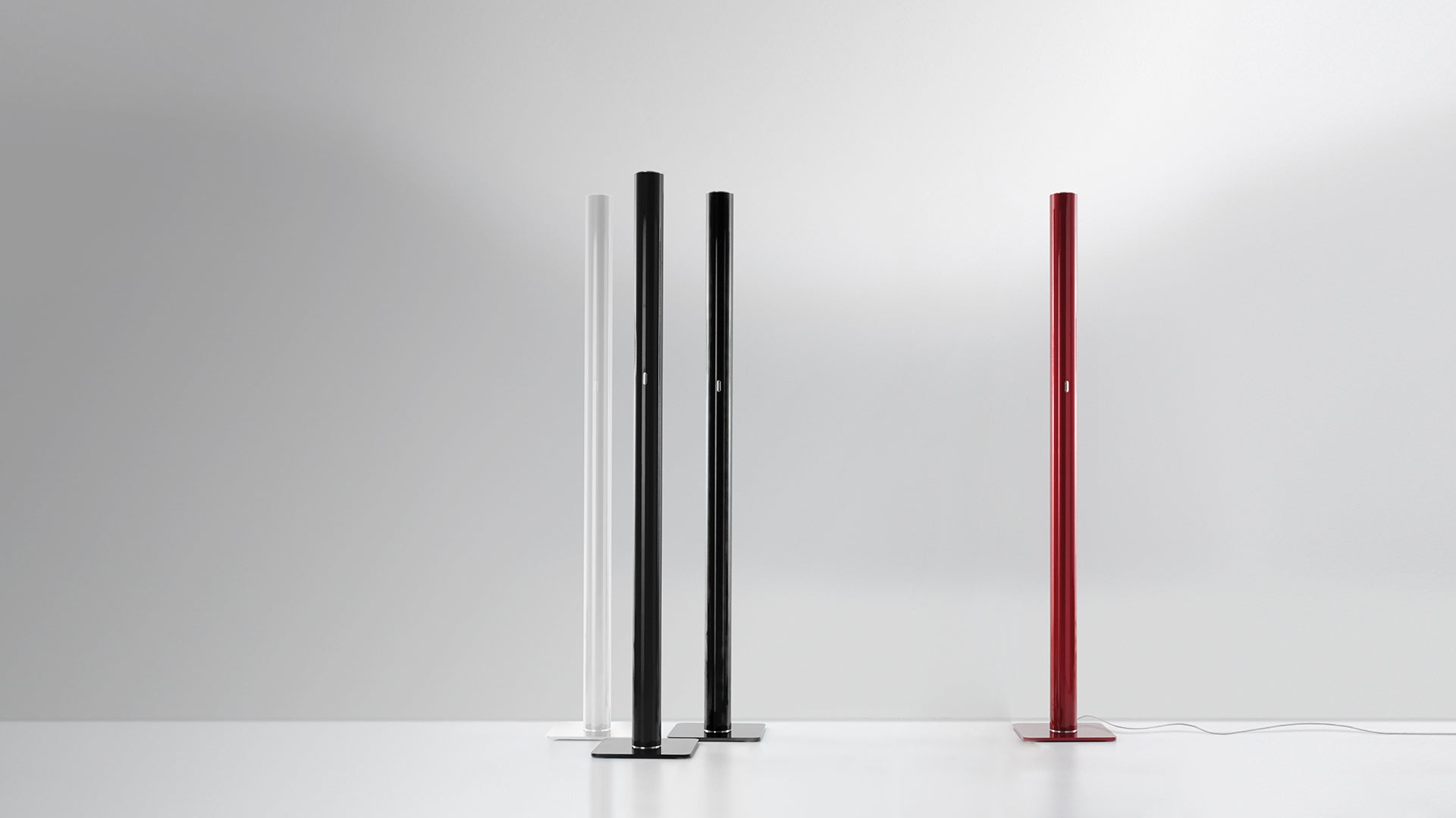 LLIO Floor Lamp Glossy Black