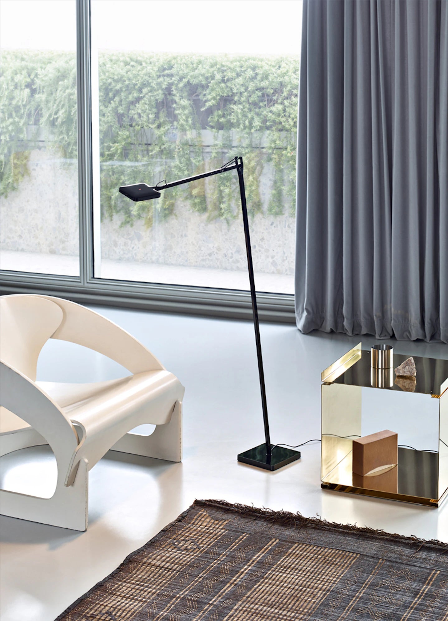 KELVIN LED Black Reading Floor Lamp