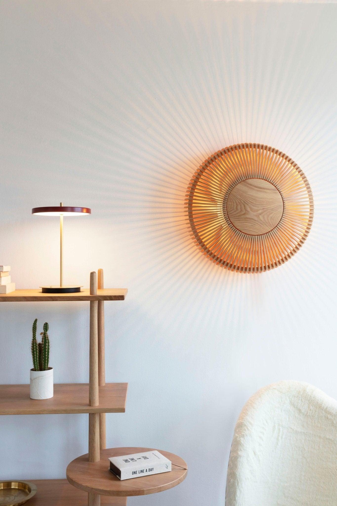 Kinkiet CLAVA UP WOOD dąb UMAGE Eye on Design