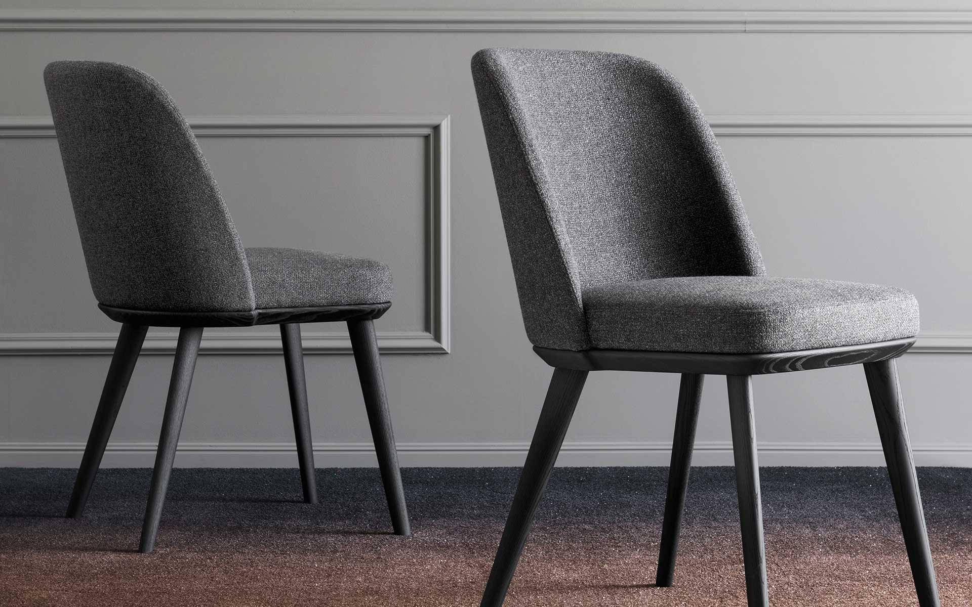 Krzesło FOYER boucle beżowy z drewnianą podstawą Calligaris Eye on Design