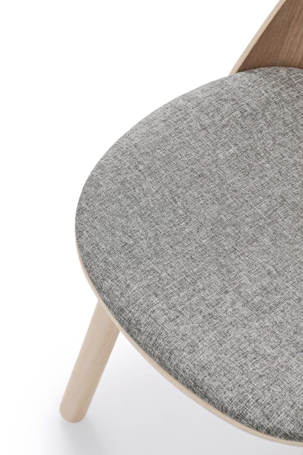 Krzesło z podłokietnikami UMA szary Teulat Eye on Design