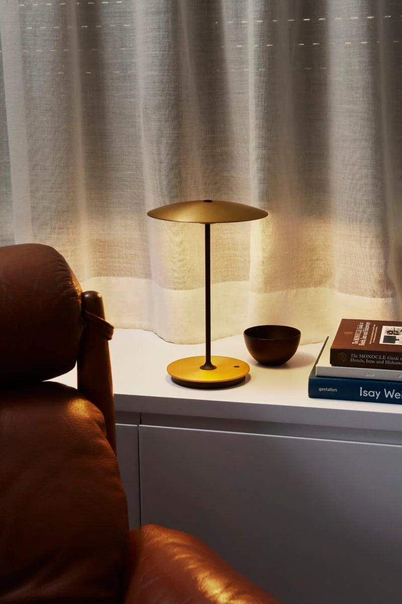 Lampa akumulatorowa GINGER mosiężny Marset Eye on Design