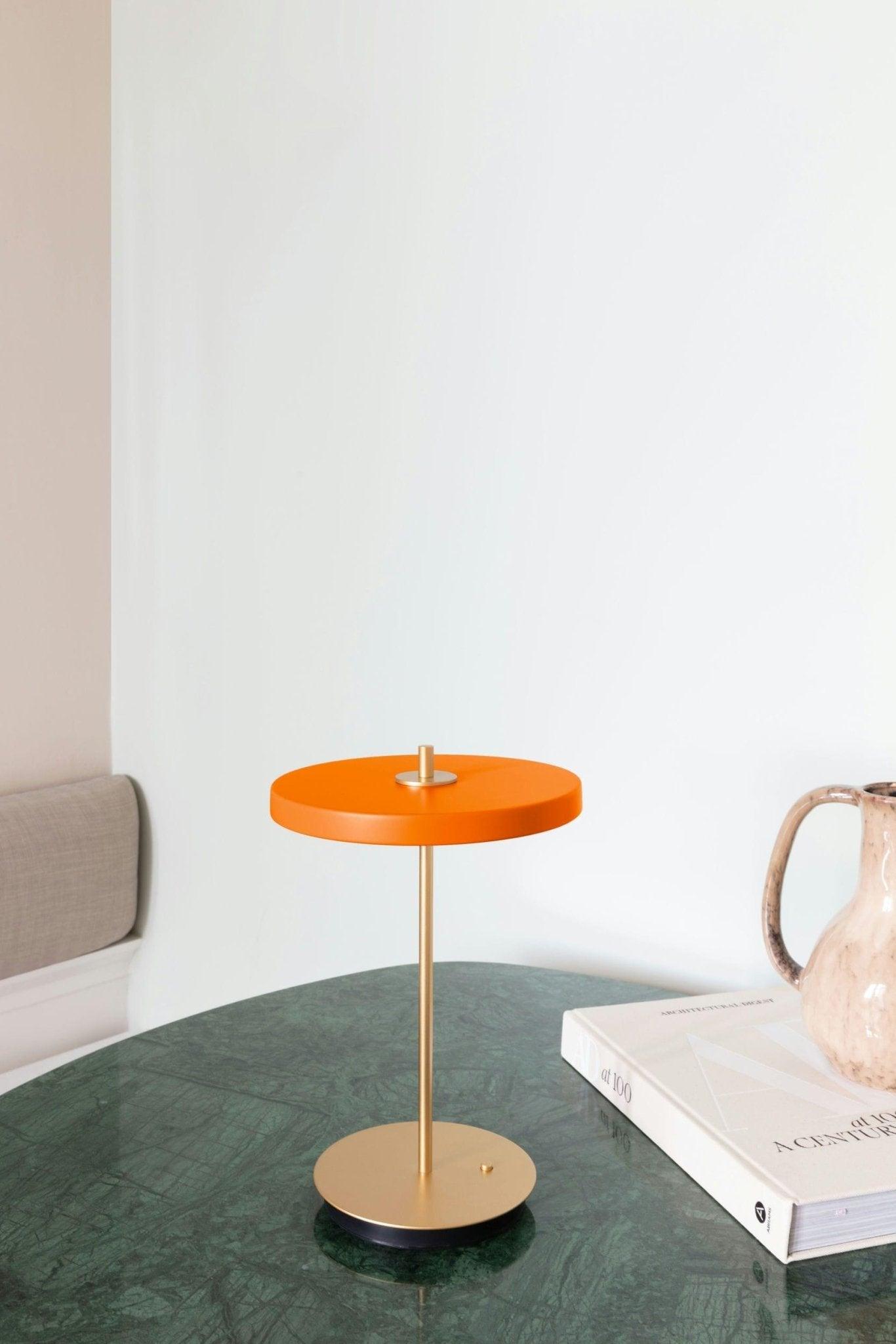 Lampa przenośna ASTERIA MOVE pomarańczowy UMAGE Eye on Design