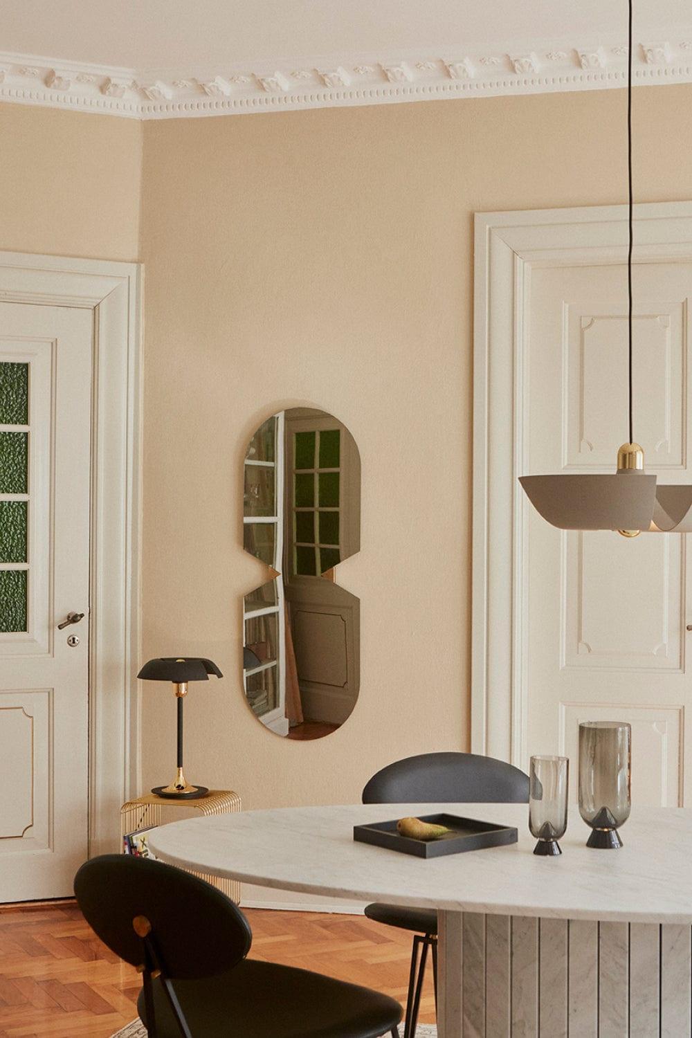 Lampa stołowa CYCNUS czarny AYTM Eye on Design