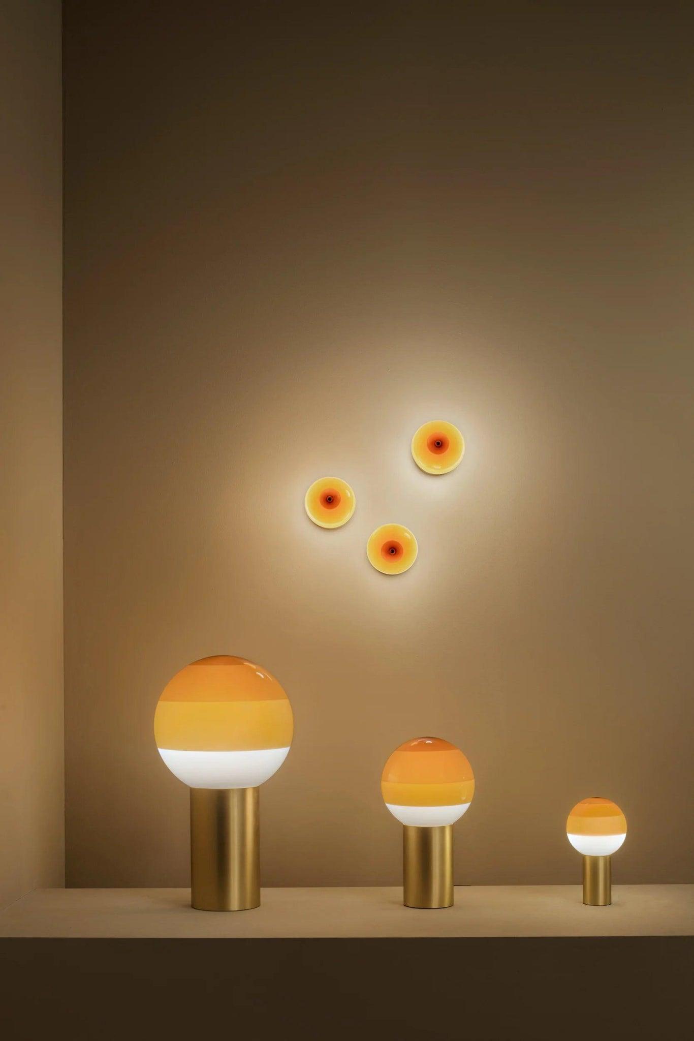 Lampa stołowa DIPPING bursztynowy Marset Eye on Design