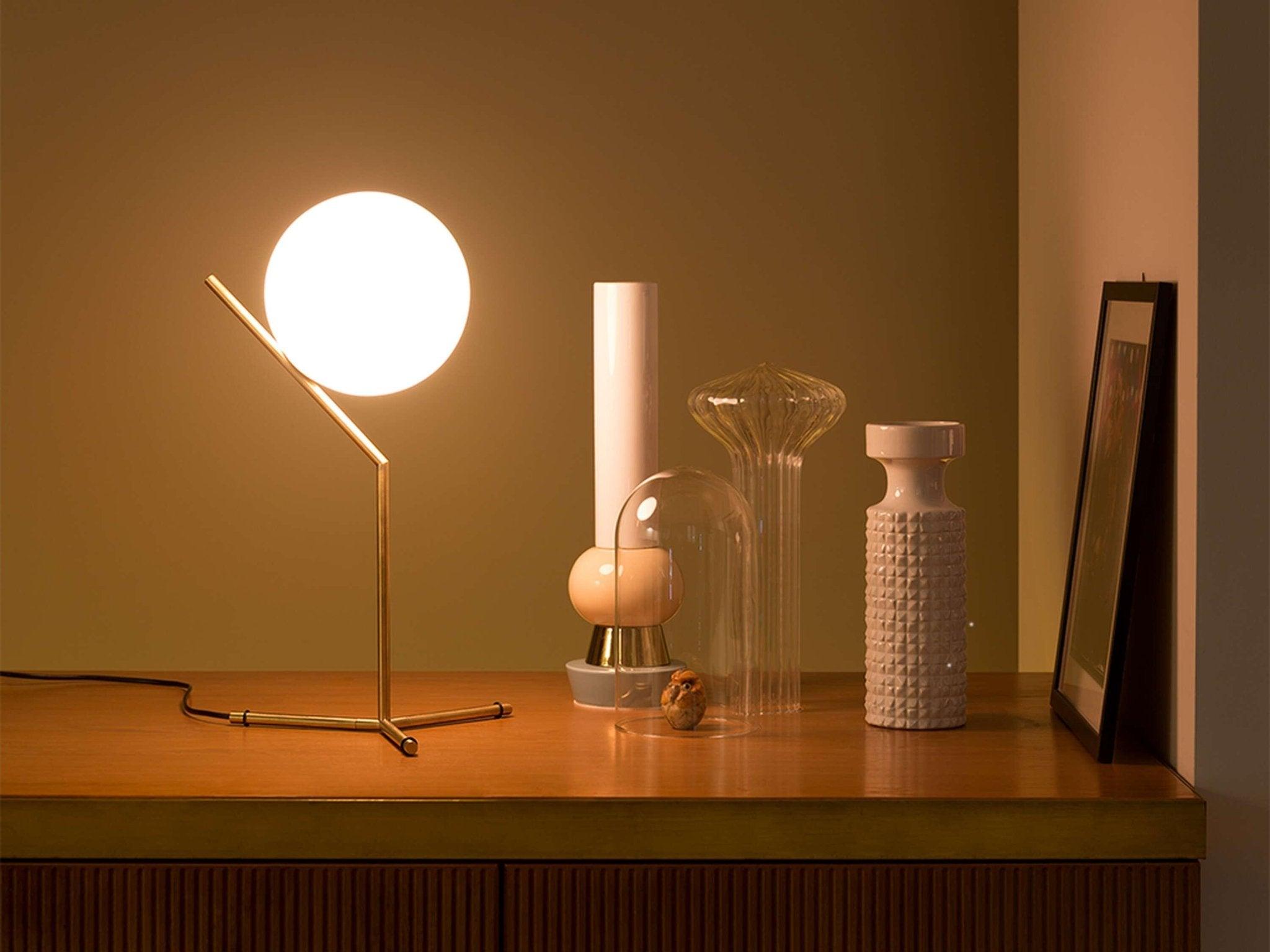 Lampa stołowa IC LIGHTS HIGH mosiężny Flos Eye on Design