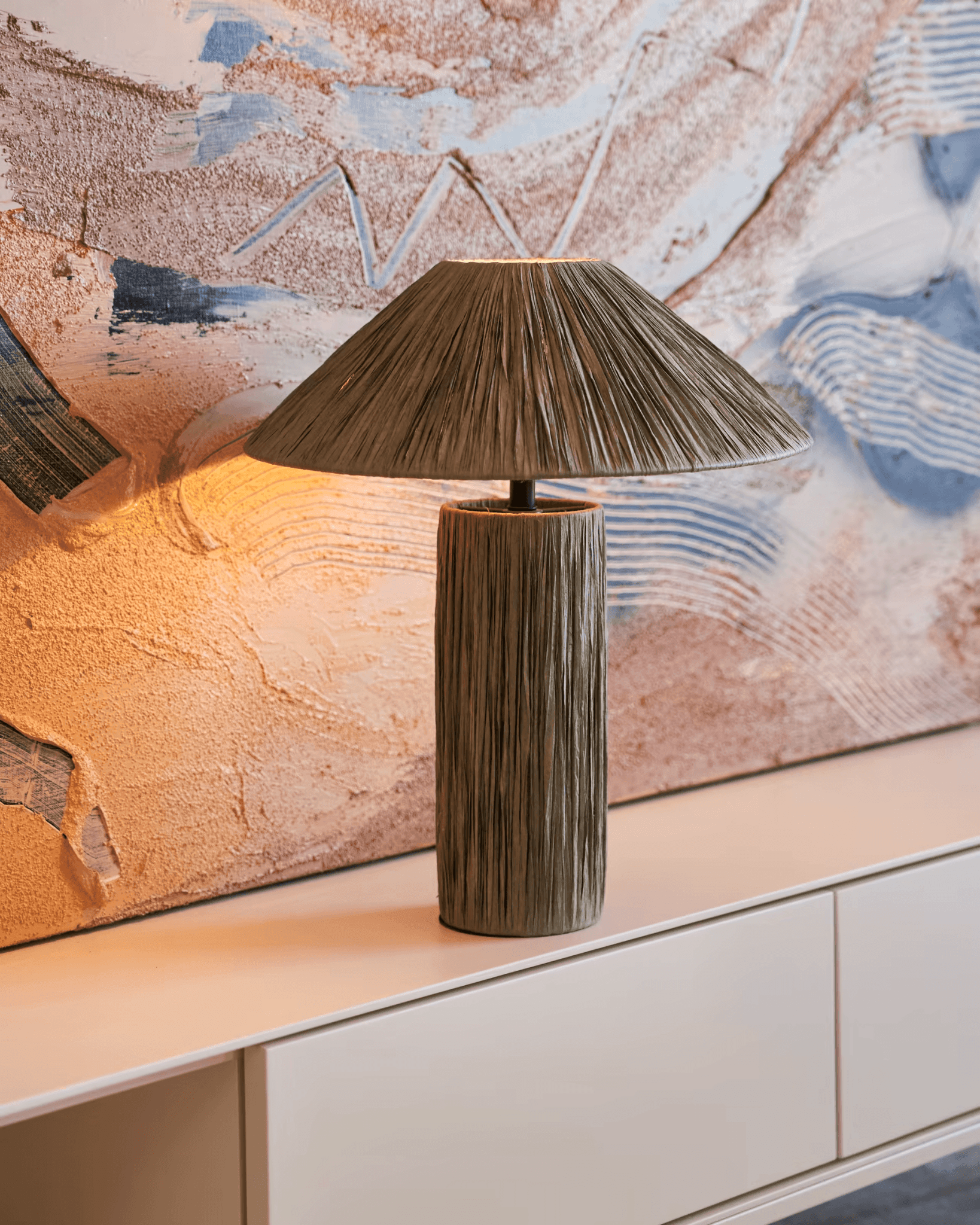 Lampa stołowa SAMSE zielona rafia La Forma Eye on Design