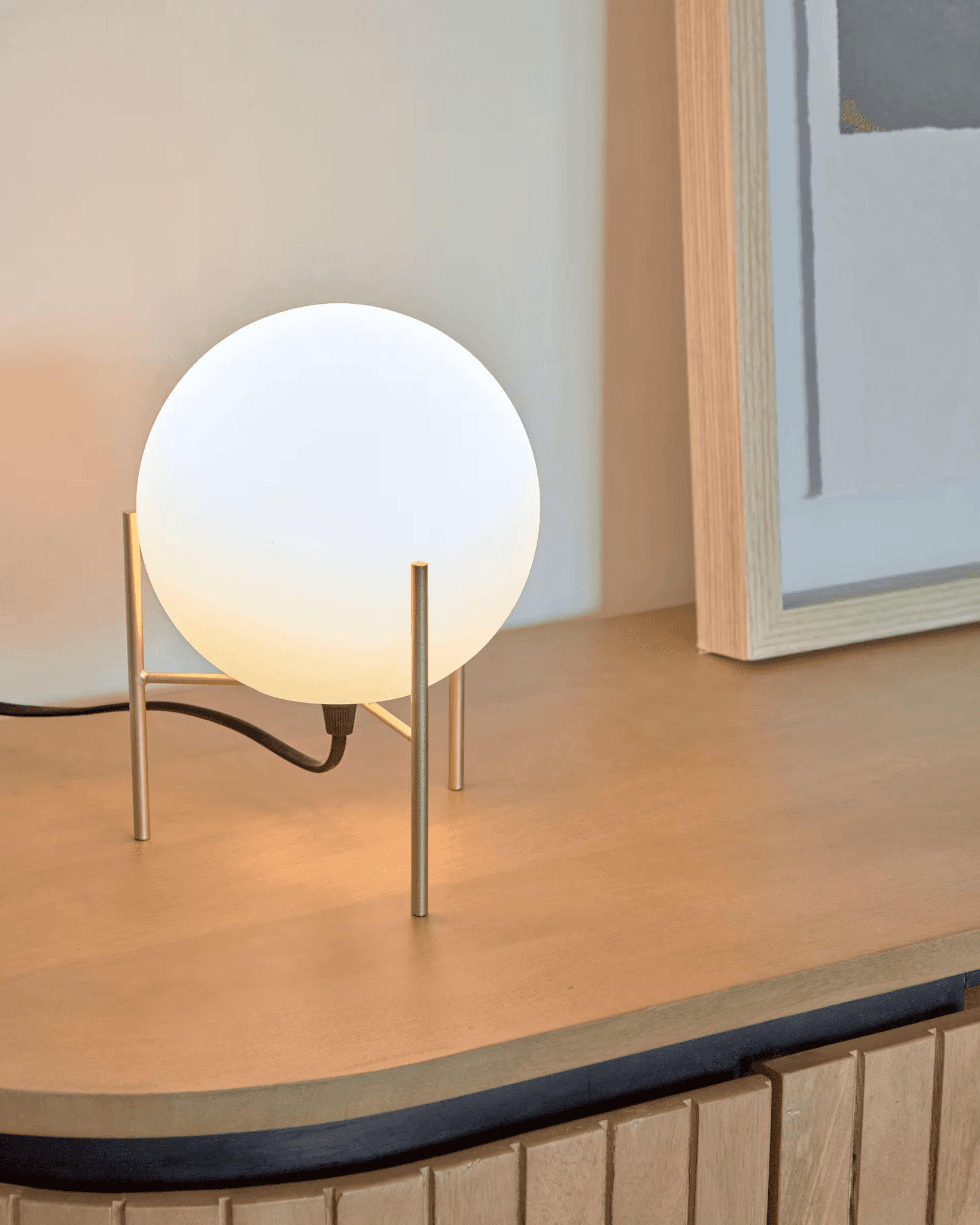 Lampa stołowa SEINA mosiężny La Forma Eye on Design