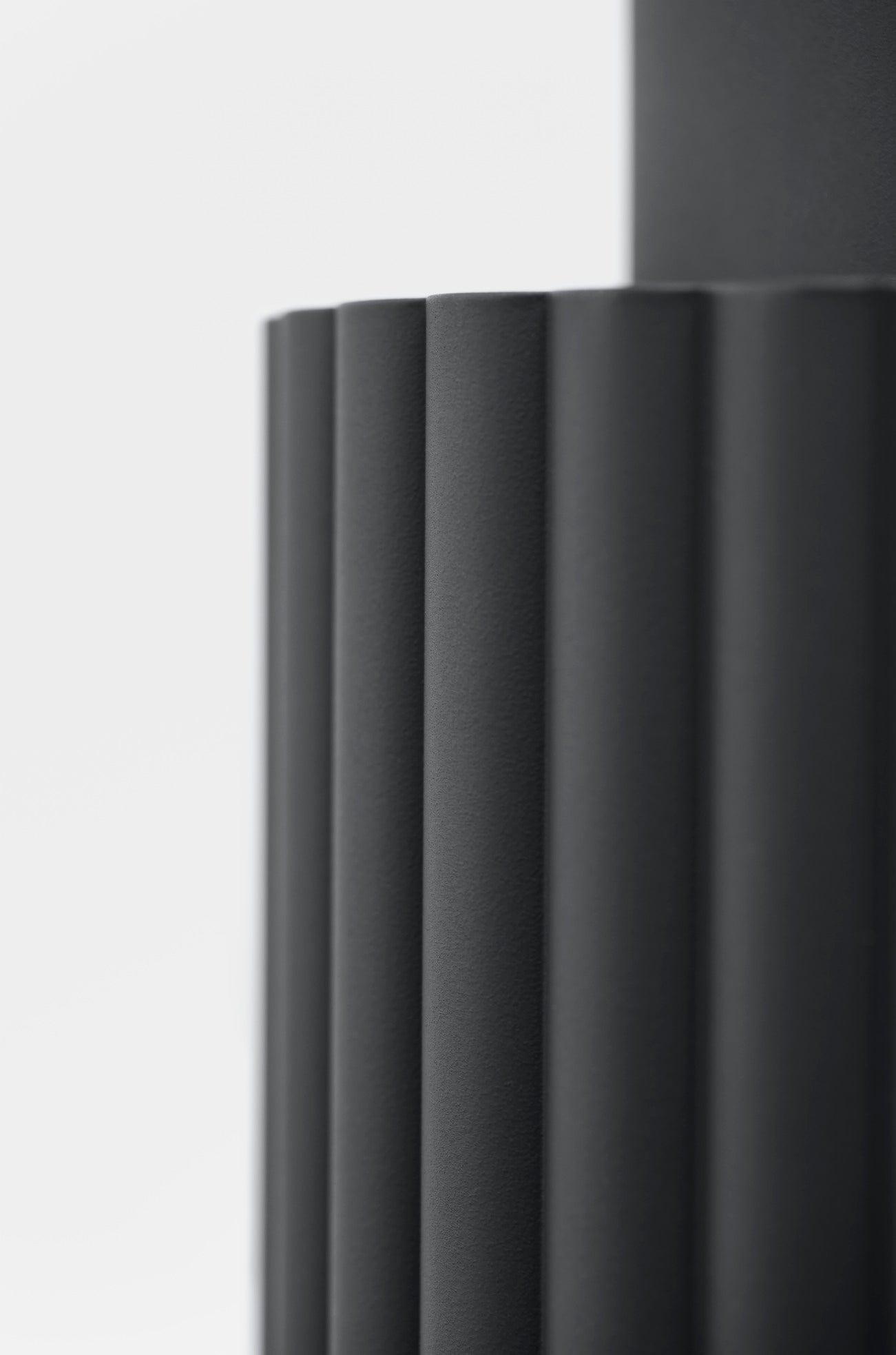 Lampa wisząca DONNA czarny Pholc Eye on Design